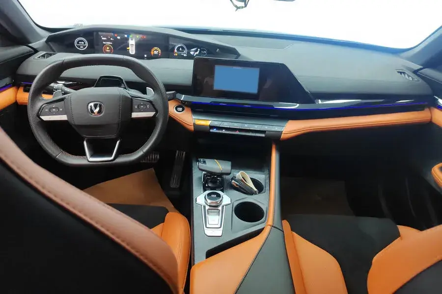 2023 CHANGAN UNI-V thumbnail 4