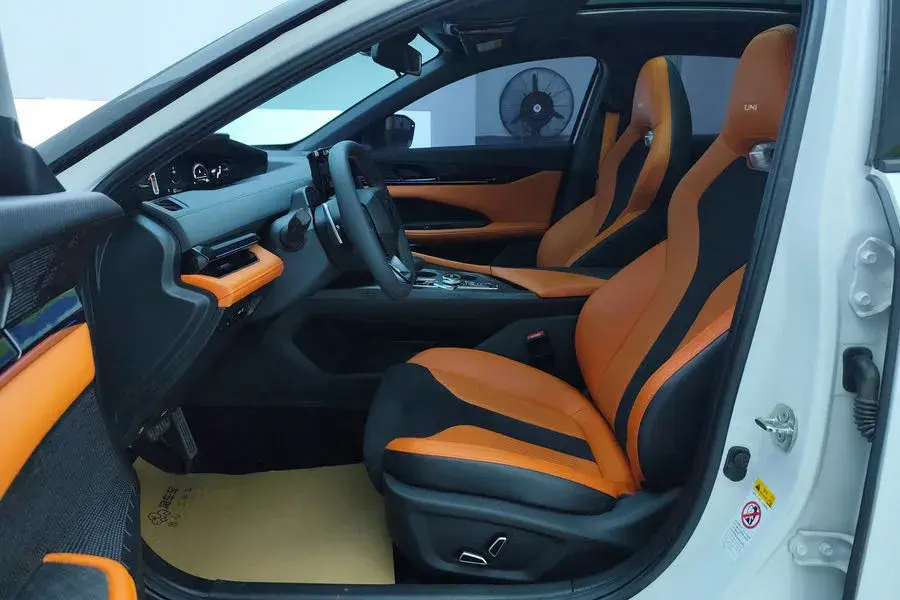 2023 CHANGAN UNI-V thumbnail 4