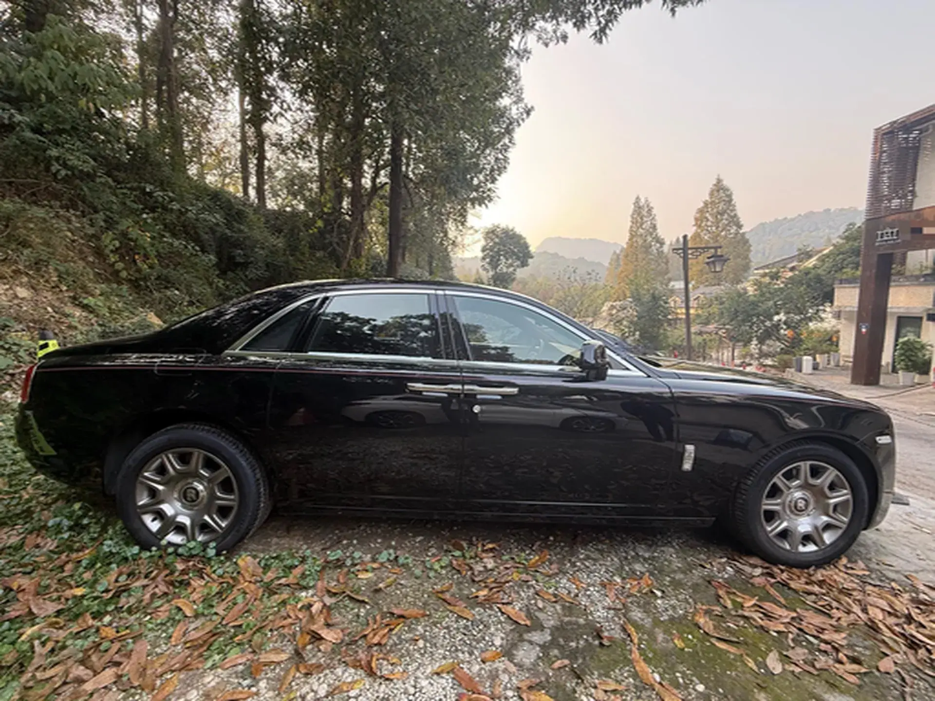 2018 ROLLS-ROYCE GHOST thumbnail 4