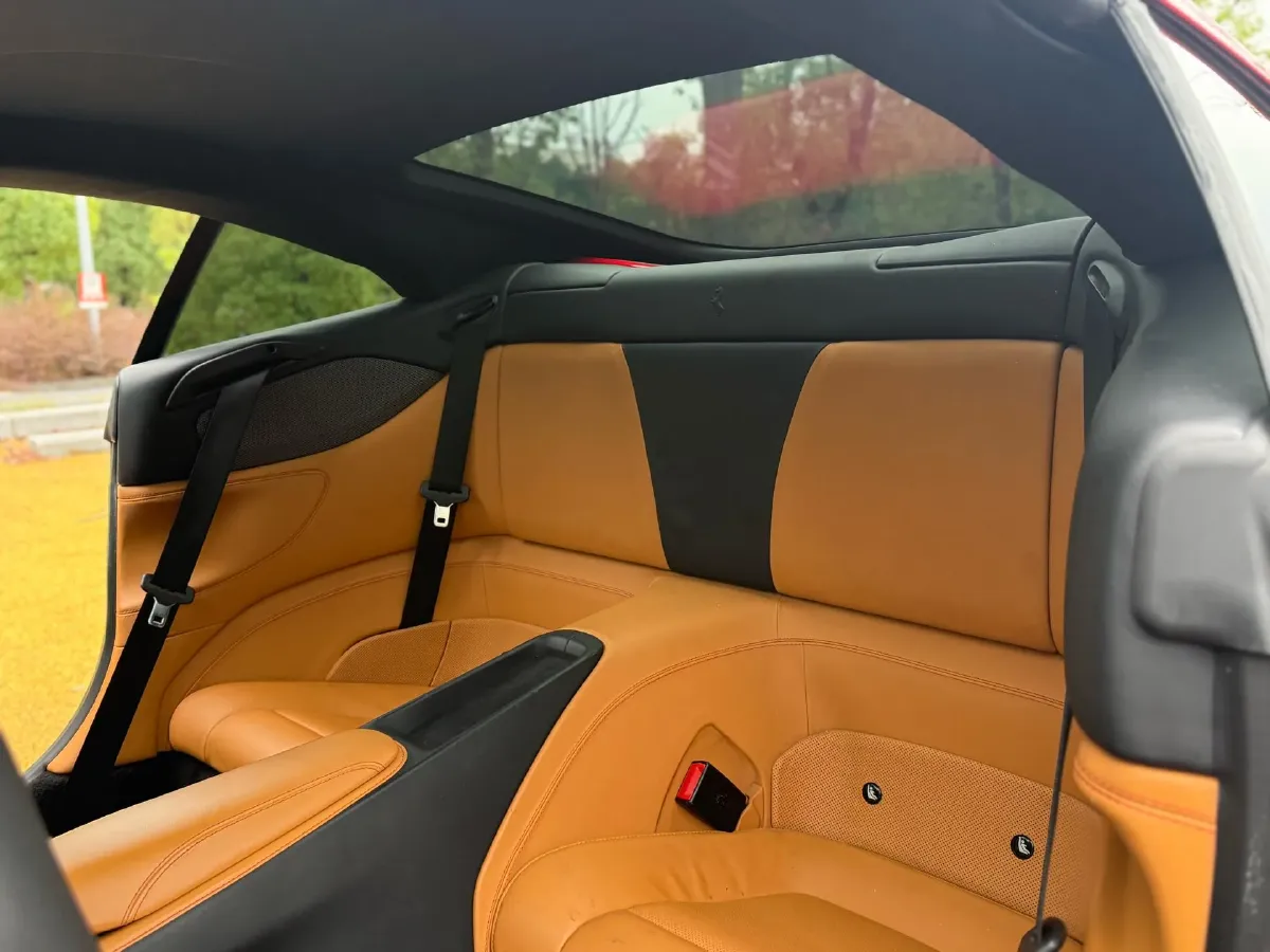 2018 Ferrari Portofino 3.9T 600HP V8 7DCT,autocango,china used car exporter,china ev exporter,chinese used car exporter,chinese used ev exporter