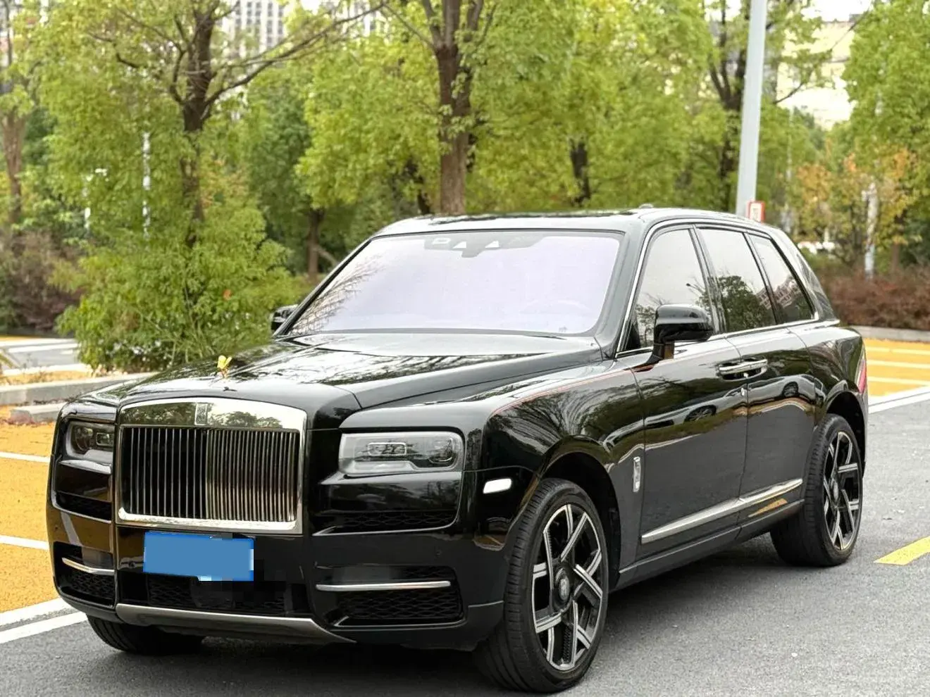 2018 ROLLS-ROYCE CULLINAN view 1