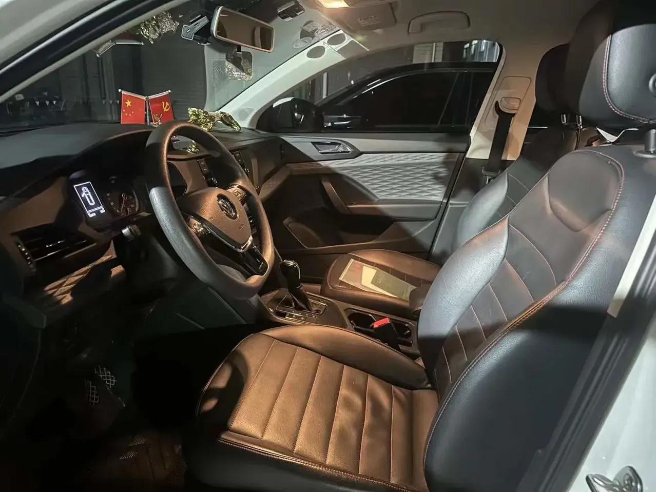 2019 VOLKSWAGEN THARU thumbnail 4