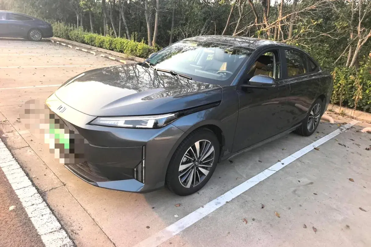 2024 ChangAn QiYuan A05 1.5L 110HP L4 E-CVT PHEV 9.07KWH 2024 ChangAn QiYuan A05 1.5L 110HP L4 E-CVT PHEV 9.07KWH