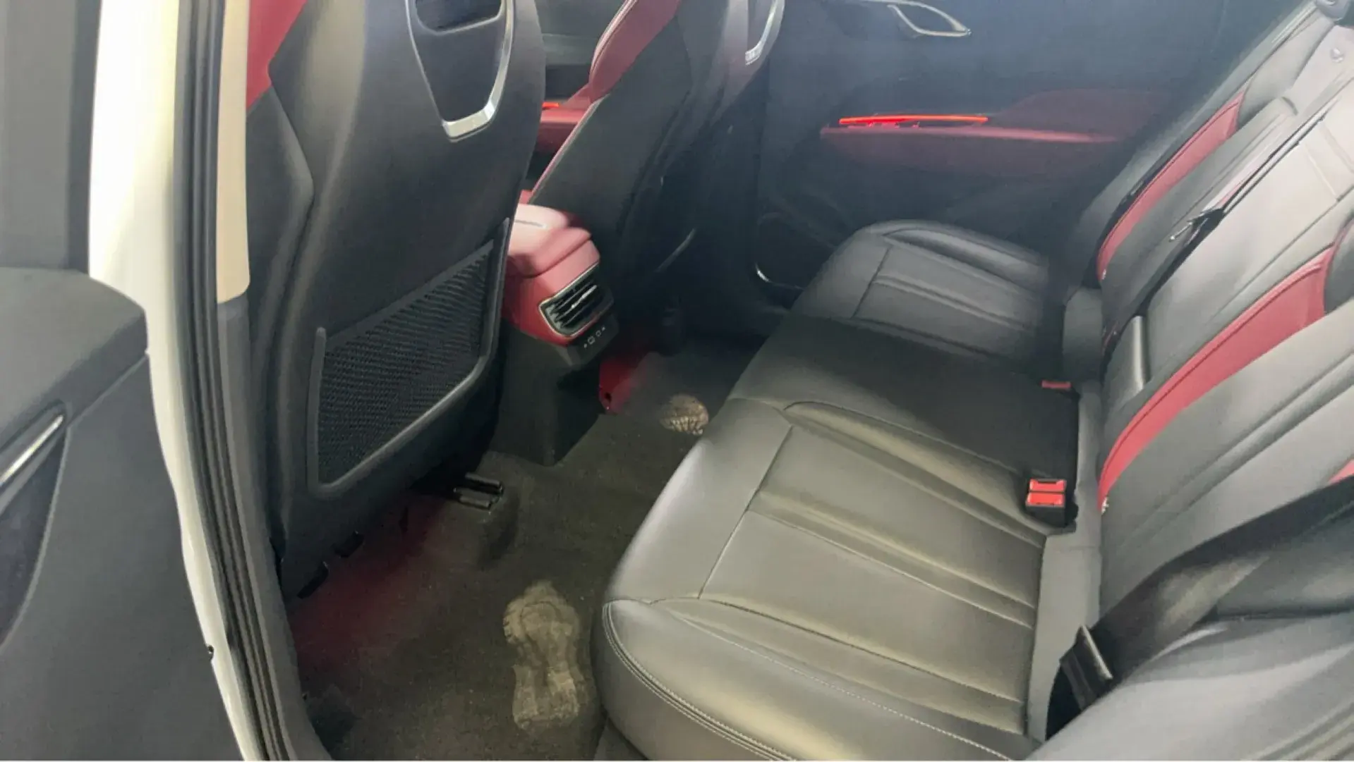 2023 HONGQI HS3 thumbnail 3