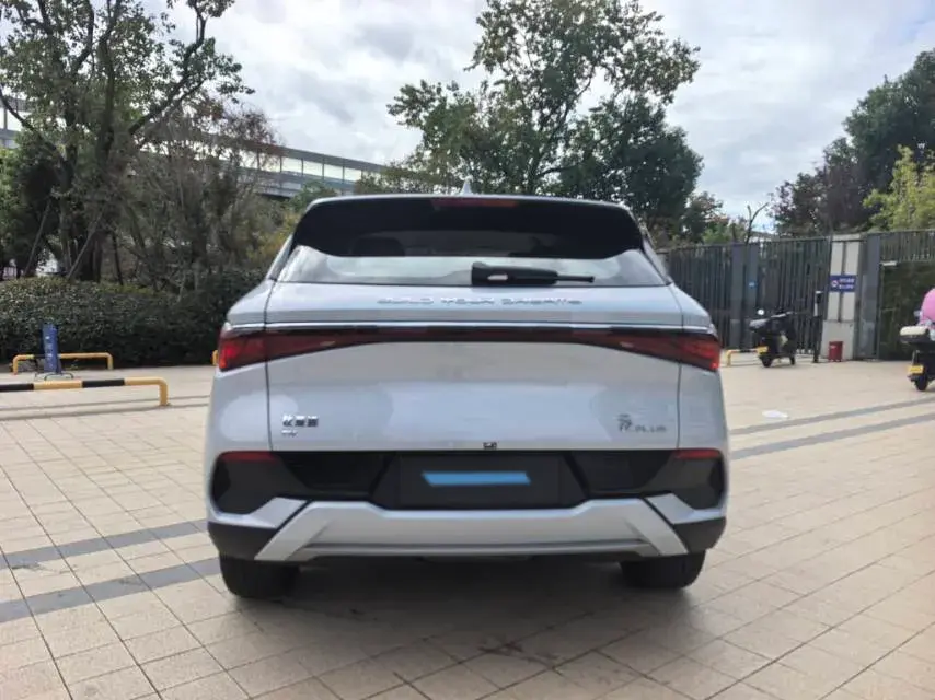 2024 BYD YUAN thumbnail 4