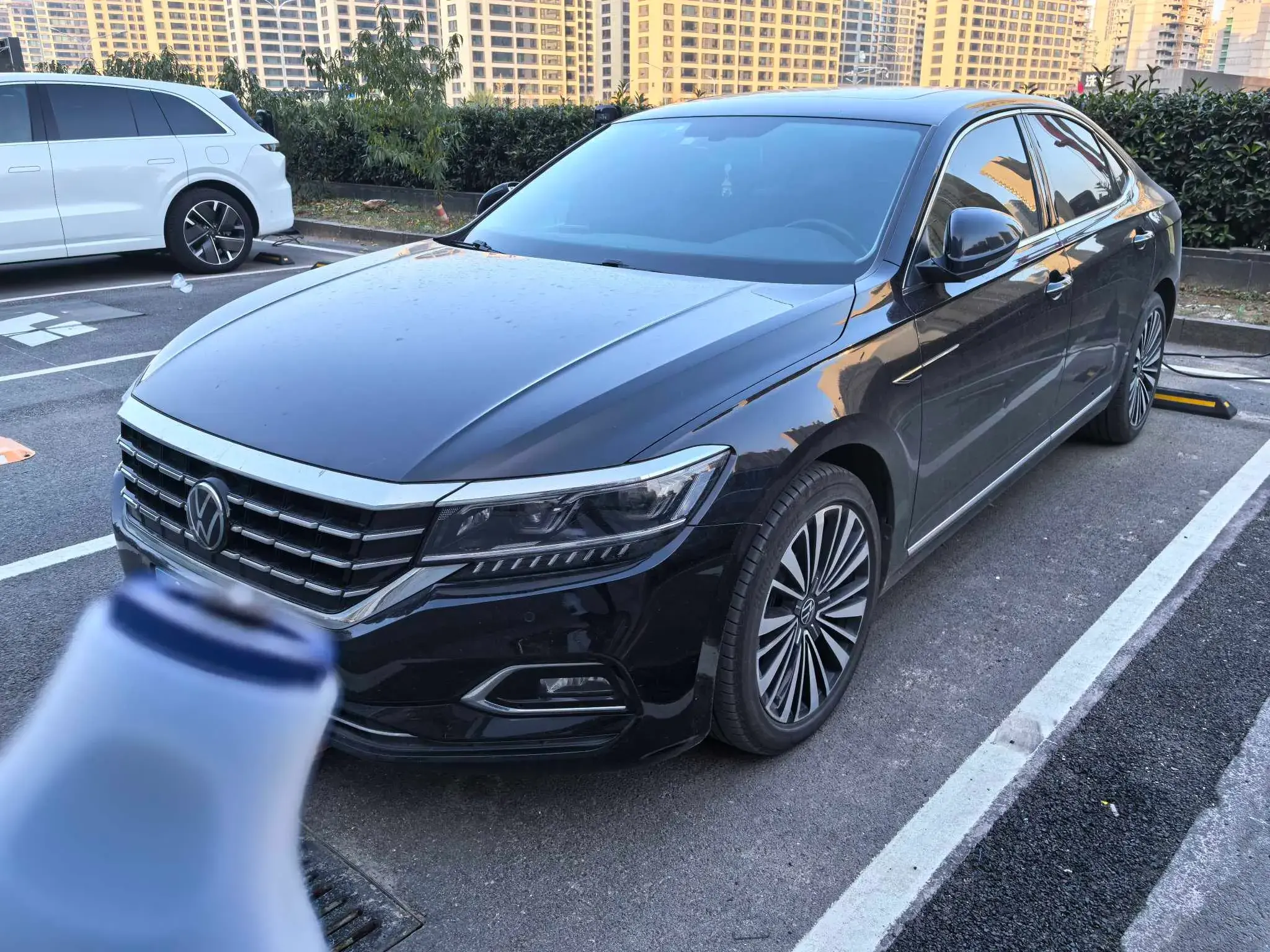 2020 VOLKSWAGEN PASSAT view 1