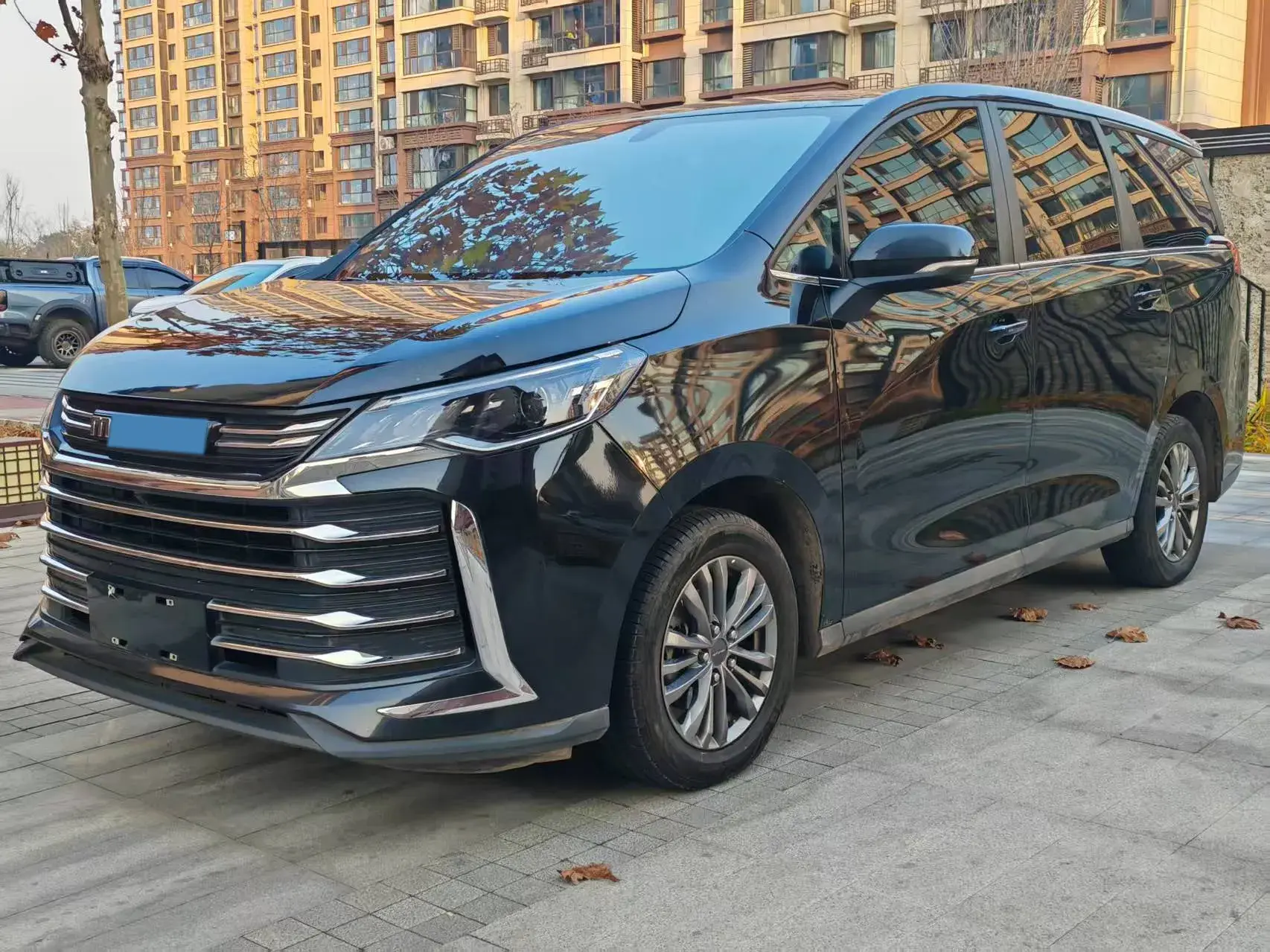 2023 MAXUS G50 view 1