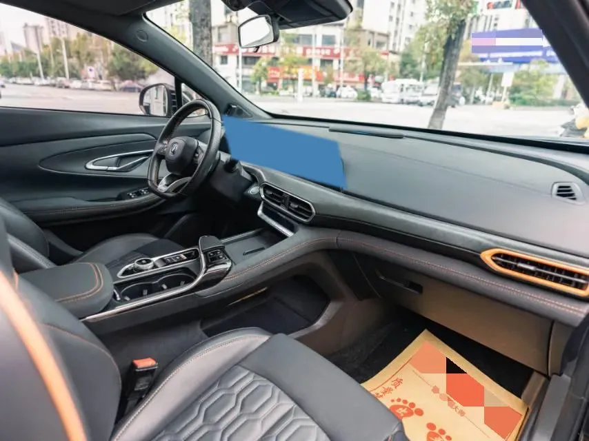 2022 ChangAn UNI-T 1.5T 188HP L4 7DCT,autocango,china used car exporter,china ev exporter,chinese used car exporter,chinese used ev exporter