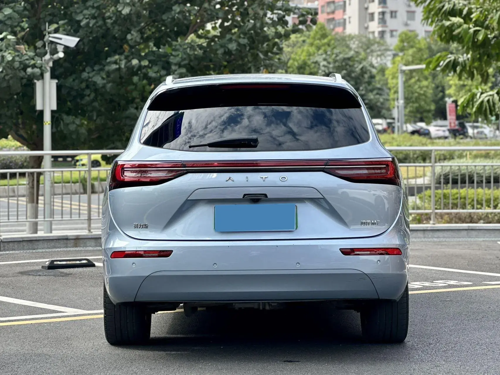 2024 AITO AITO thumbnail 4