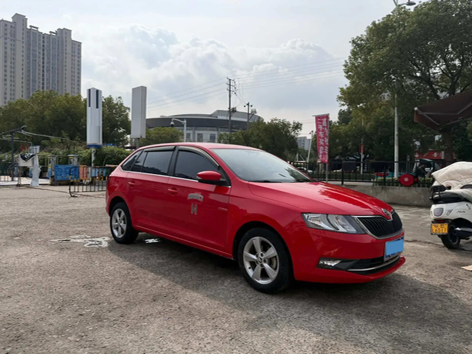 2019 SKODA RAPID thumbnail 2