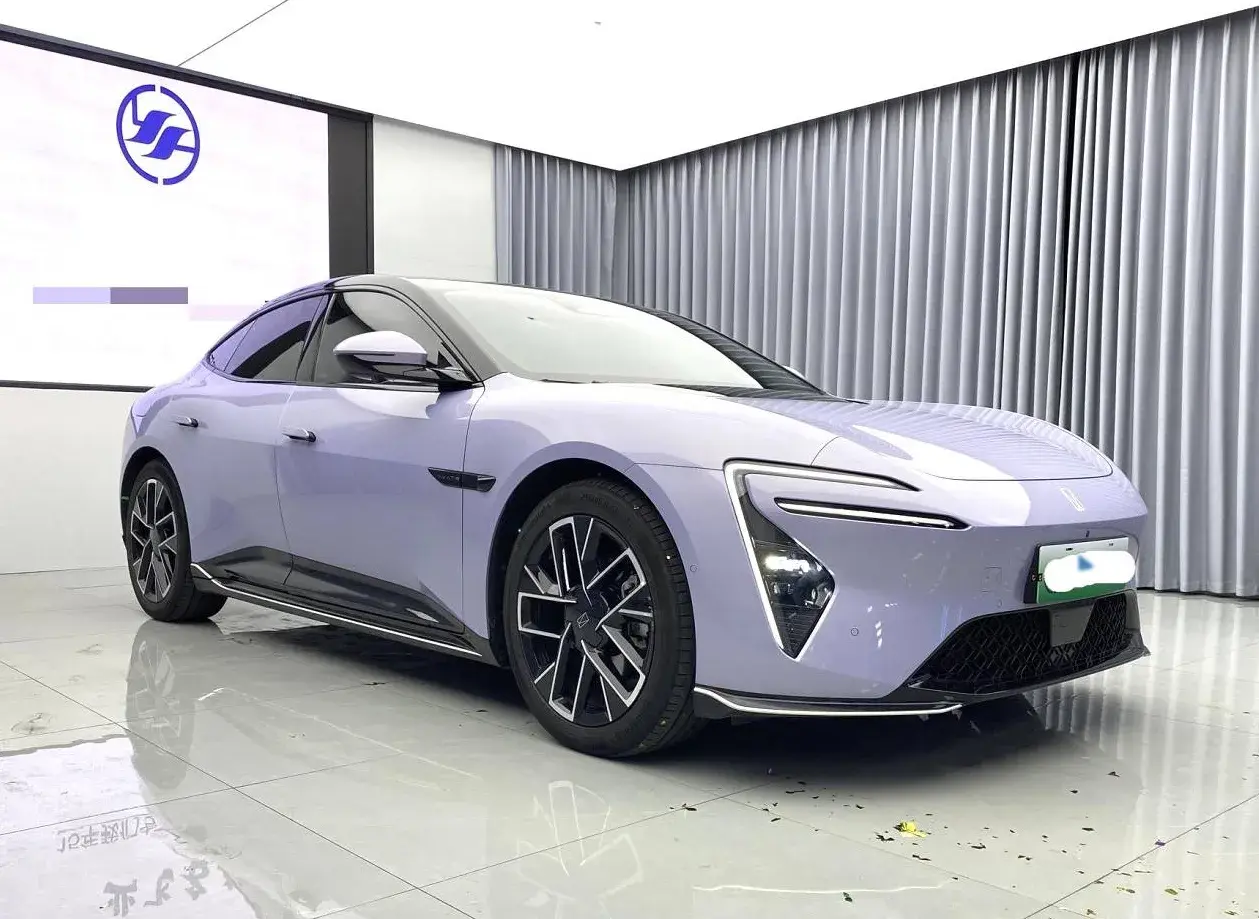 2025 AVATR 06 thumbnail 3