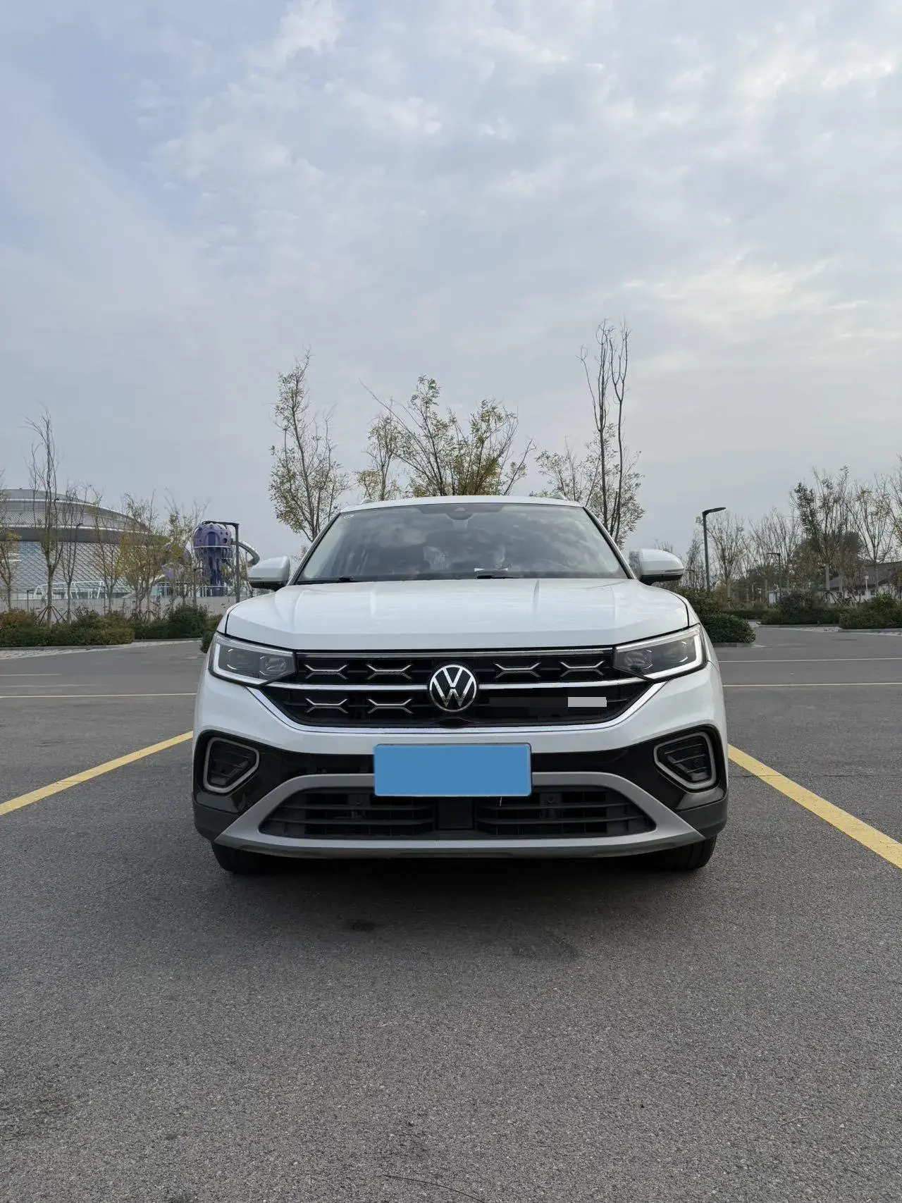 2023 VOLKSWAGEN TAYRON thumbnail 2