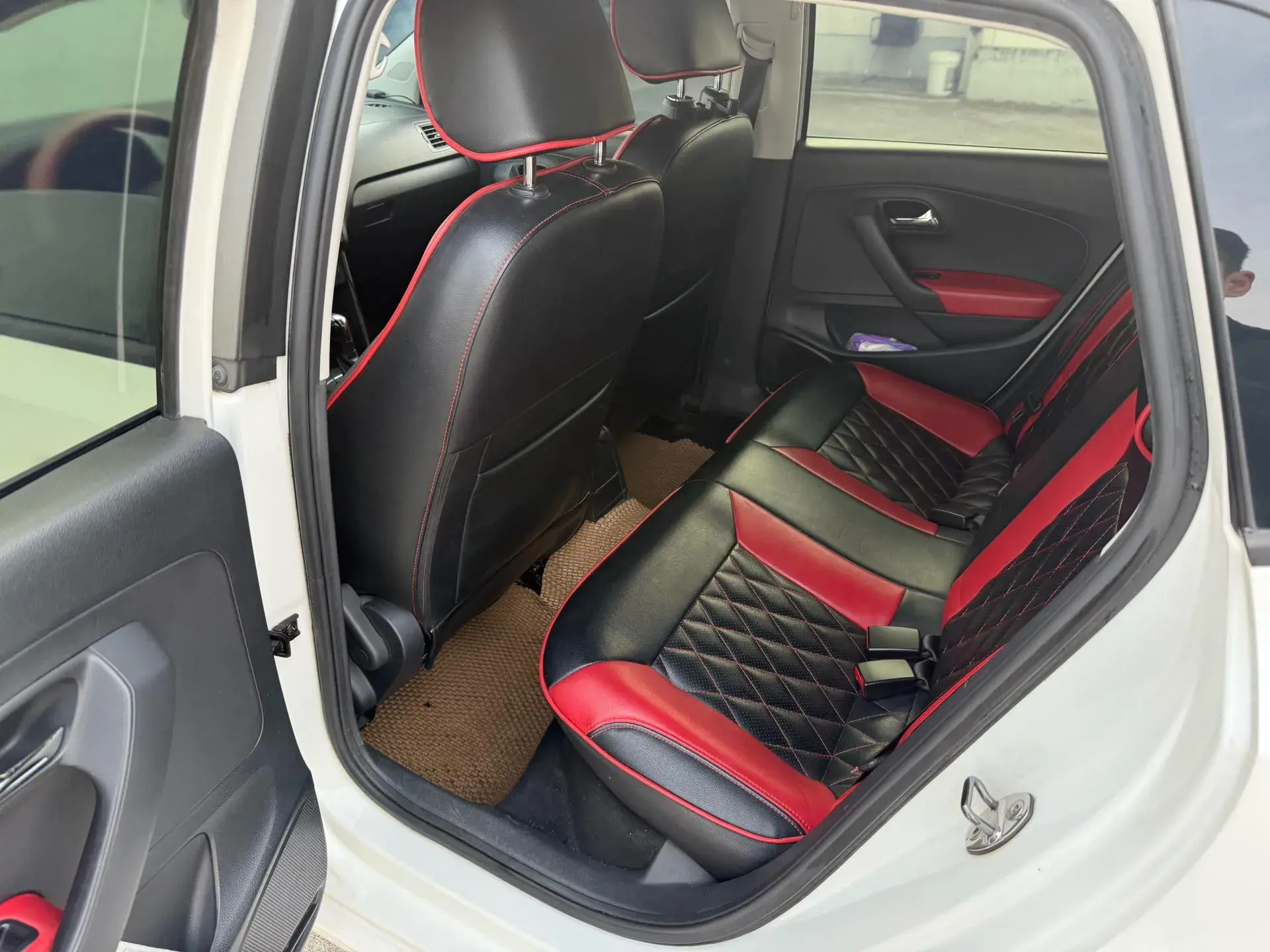 2018 VOLKSWAGEN POLO thumbnail 3