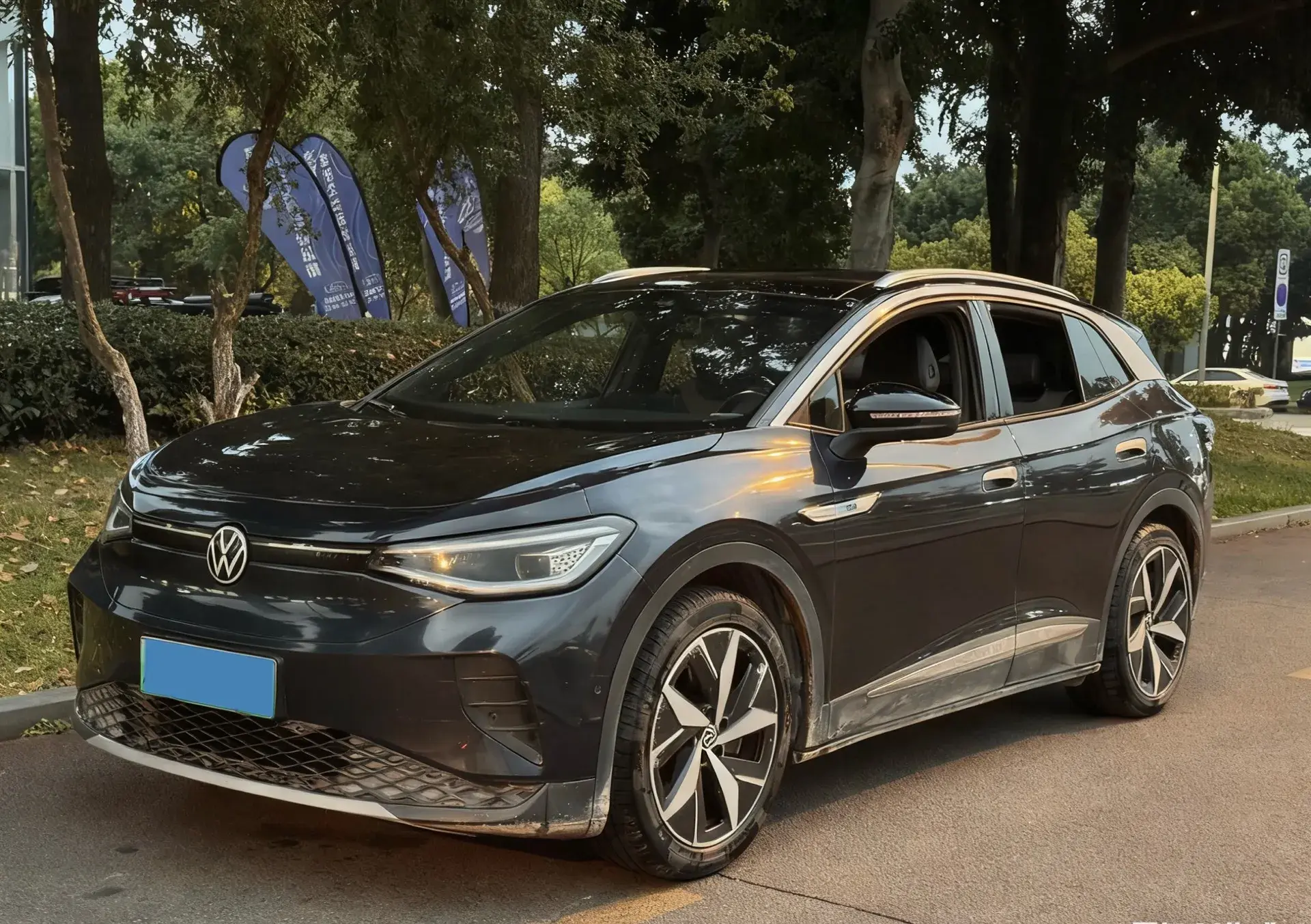 2022 VOLKSWAGEN ID.4 view 1