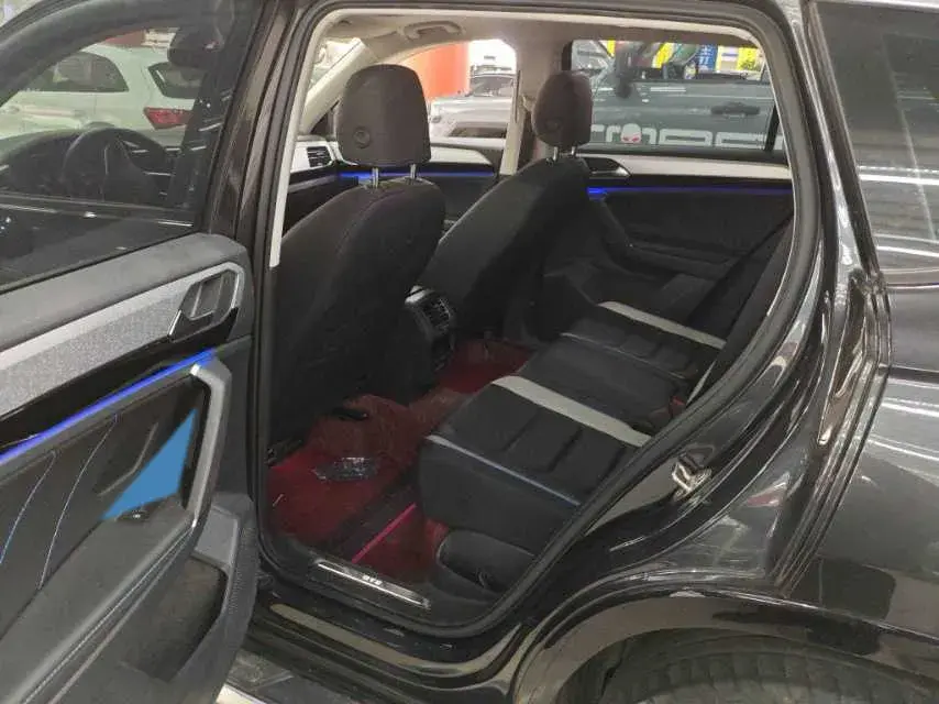 2020 VOLKSWAGEN TAYRON thumbnail 4