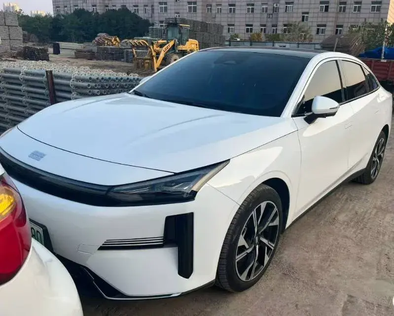 2024 Geely Galaxy L6 1.5T 163HP L4 3DHT PHEV