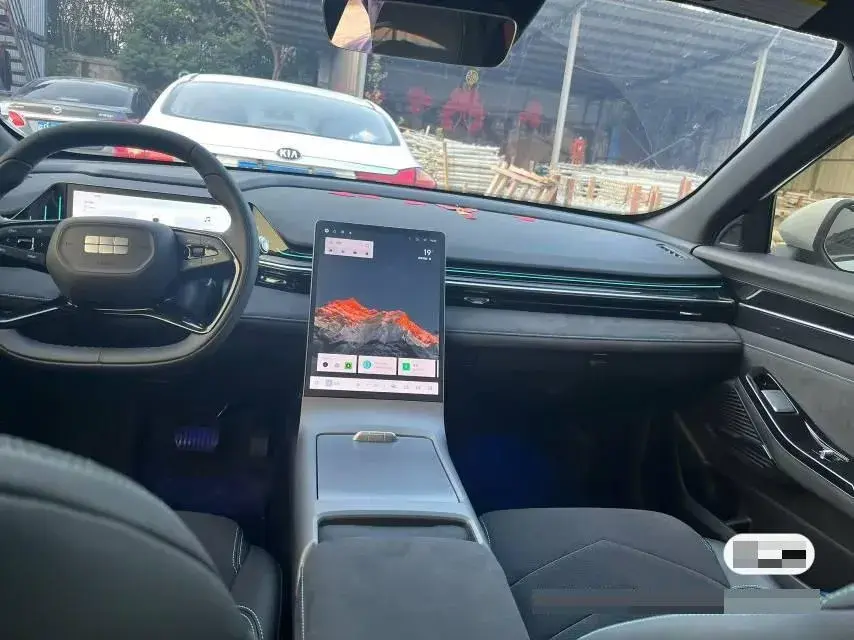 2024 GEELY GALAXY thumbnail 3