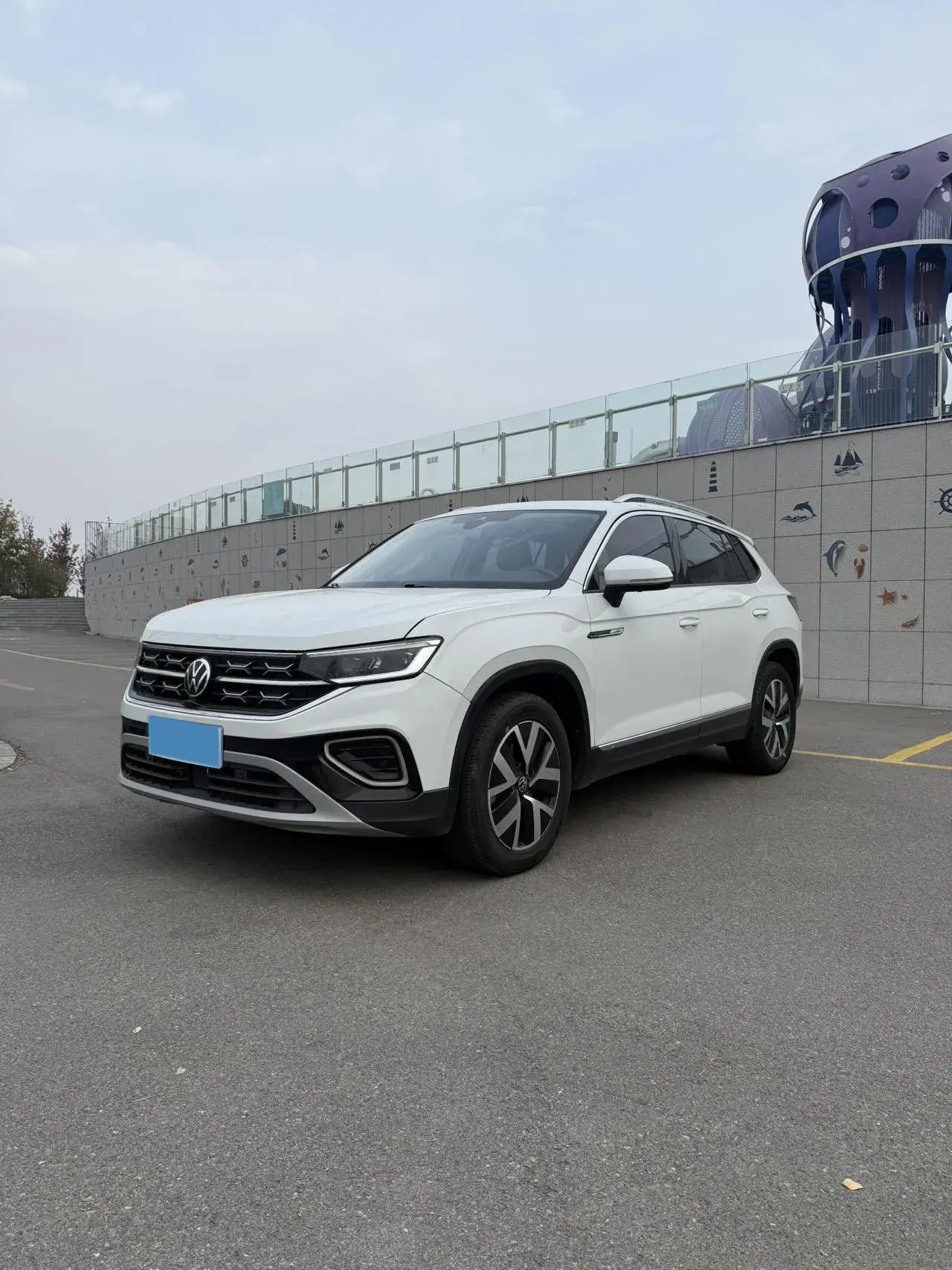 2023 VOLKSWAGEN TAYRON view 1