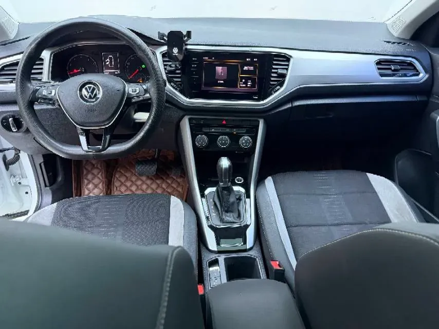 2021 Volkswagen T-Roc 1.4T 150HP L4 7DCT,autocango,china used car exporter,china ev exporter,chinese used car exporter,chinese used ev exporter