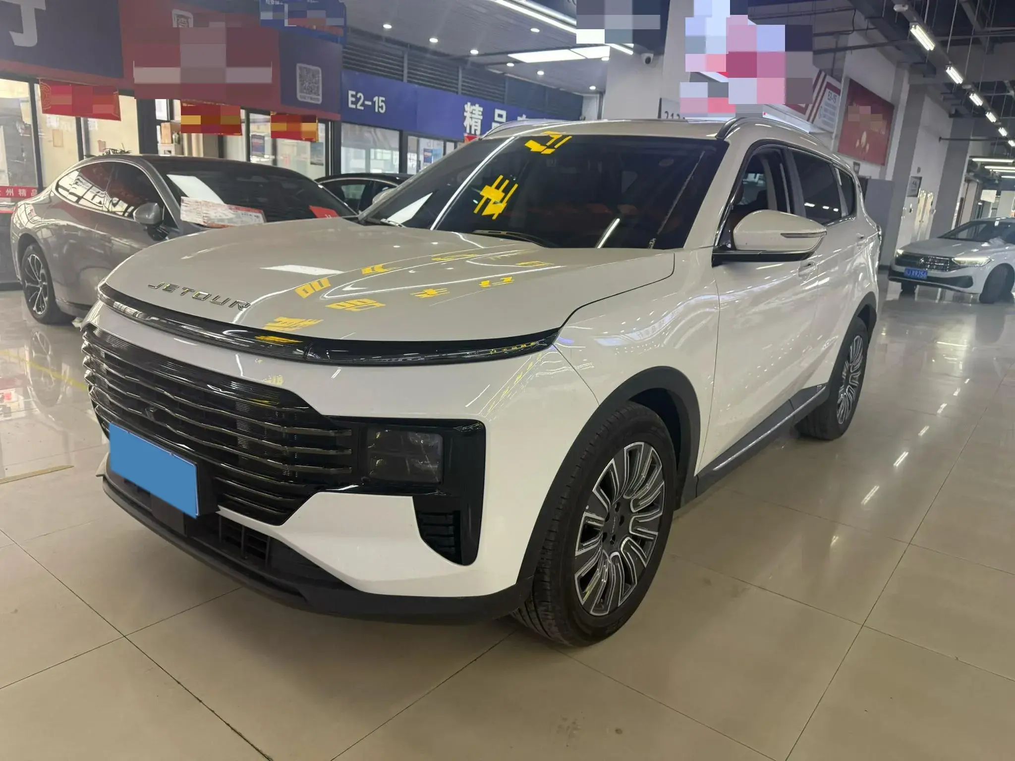 2025 JETOUR X70 view 1