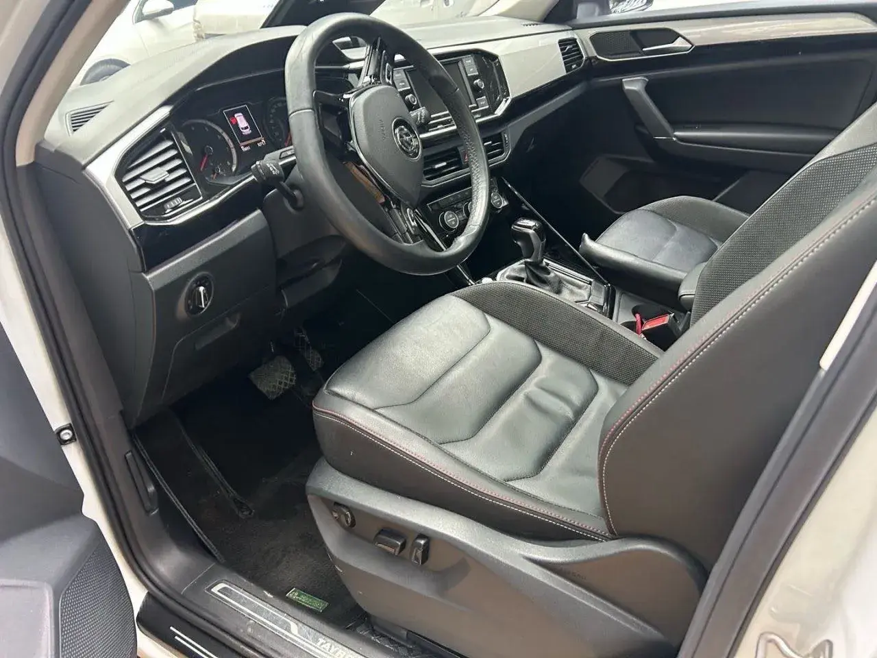 2019 VOLKSWAGEN TAYRON thumbnail 2