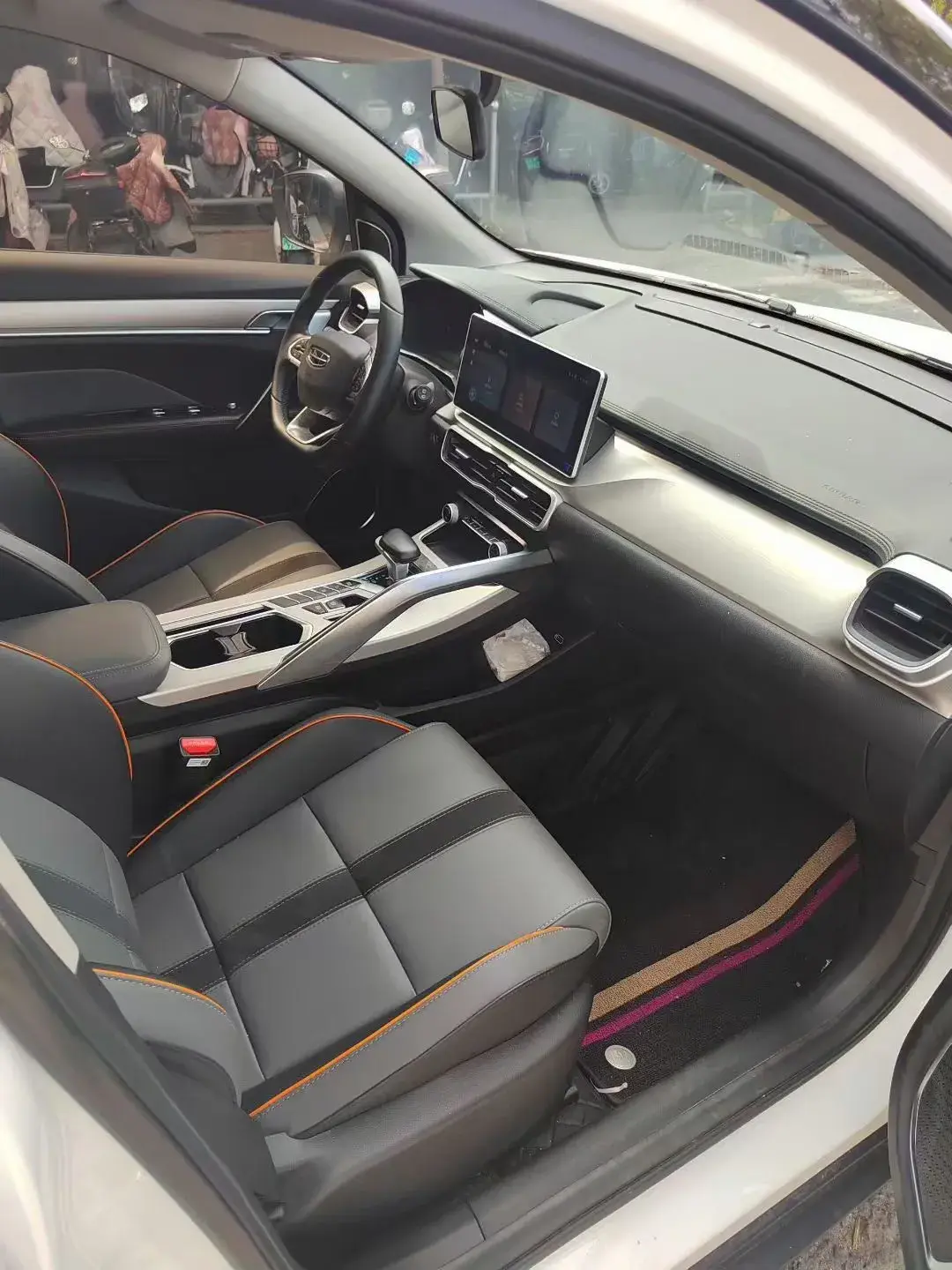 2023 GEELY COOLRAY thumbnail 4