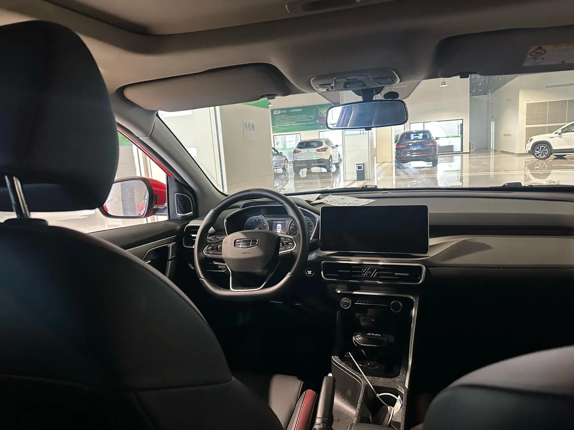 2021 GEELY COOLRAY thumbnail 4