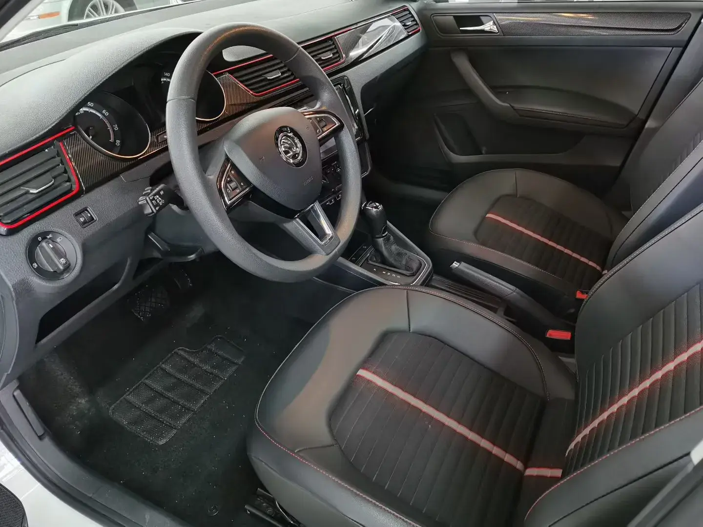 2020 SKODA RAPID thumbnail 4