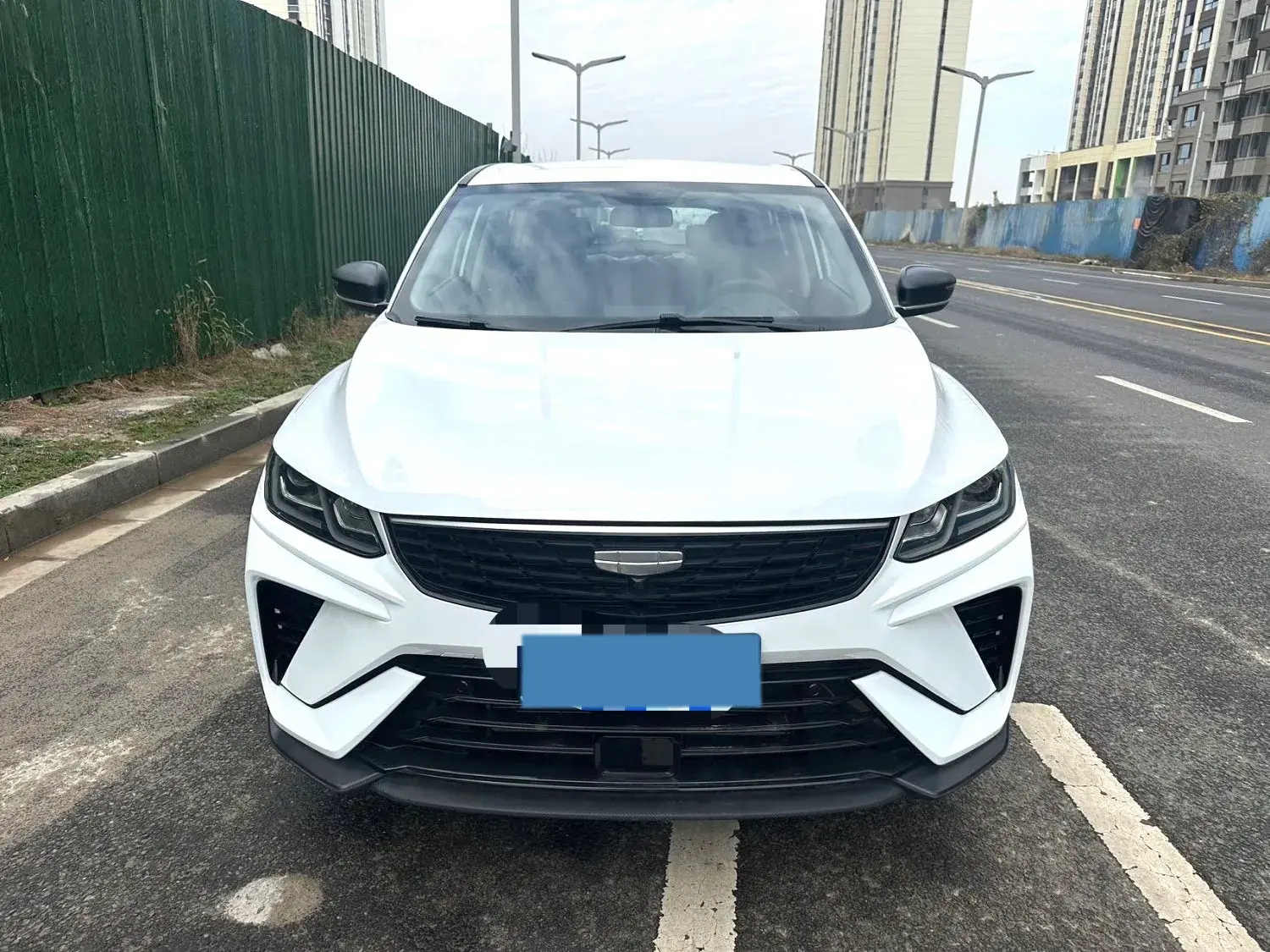 2025 GEELY COOLRAY thumbnail 2