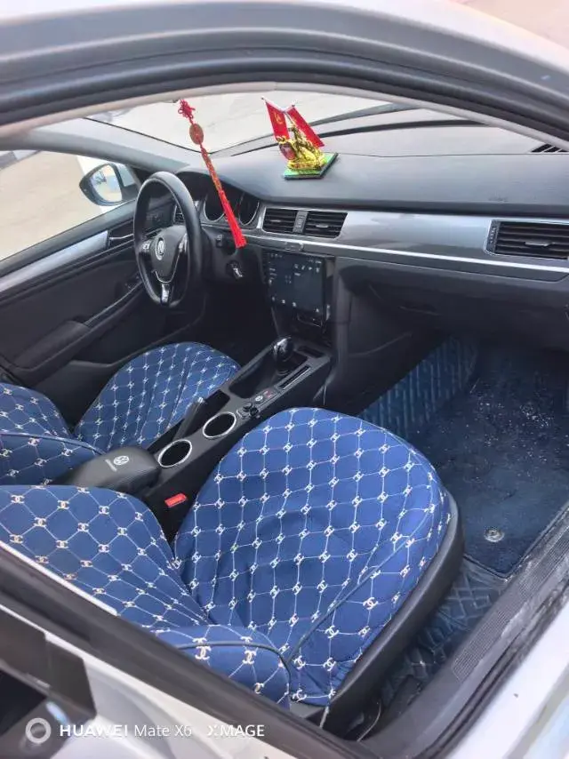 2019 VOLKSWAGEN BORA thumbnail 4