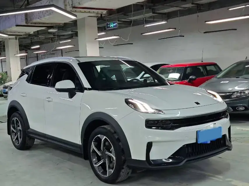 2023 LYNK&CO 06 thumbnail 3