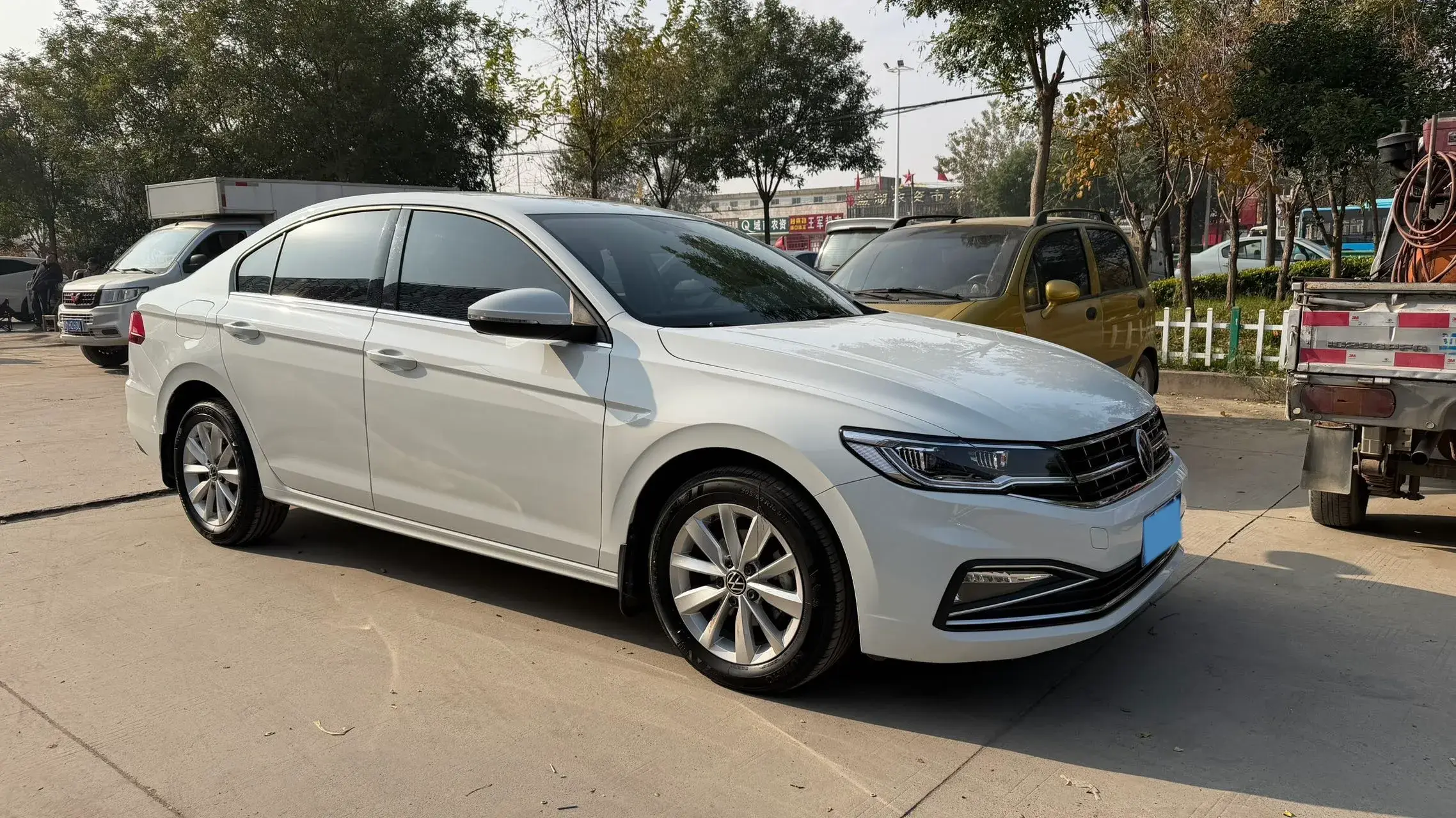 2021 VOLKSWAGEN BORA thumbnail 2