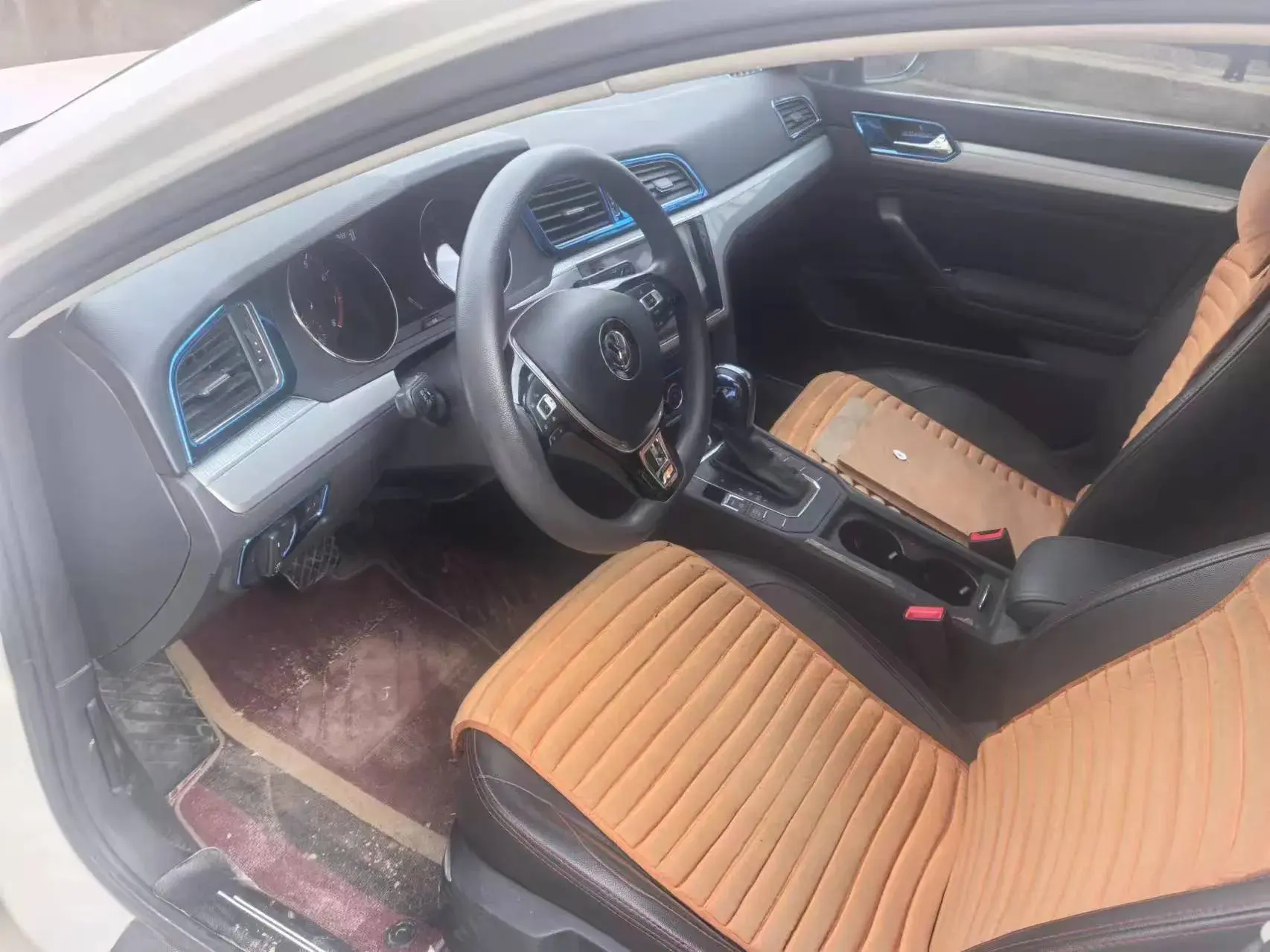 2018 VOLKSWAGEN LAMANDO thumbnail 4