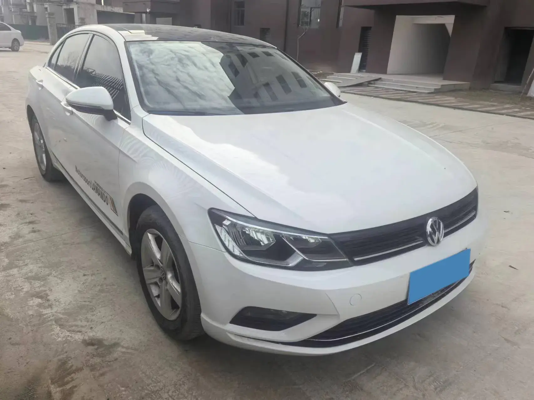 2018 VOLKSWAGEN LAMANDO thumbnail 2