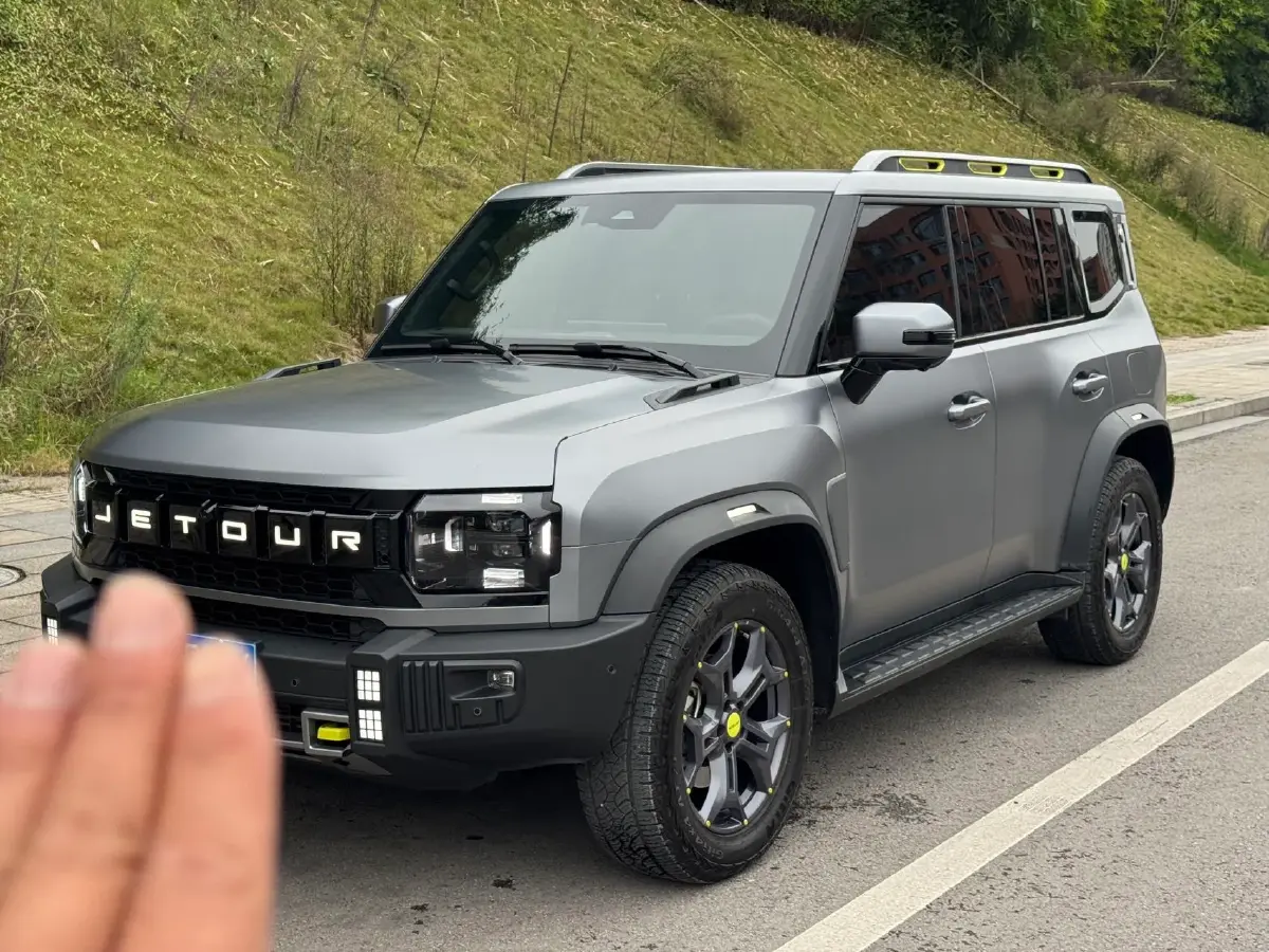 2023 Jetour Traveller 2.0T 254HP L4 7DCT