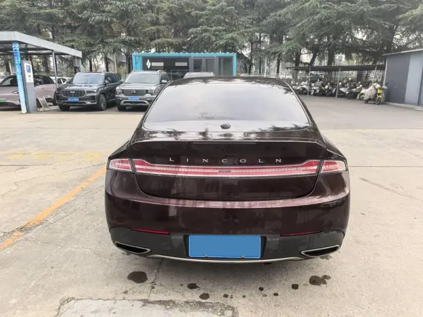 2019 LINCOLN MKZ thumbnail 4