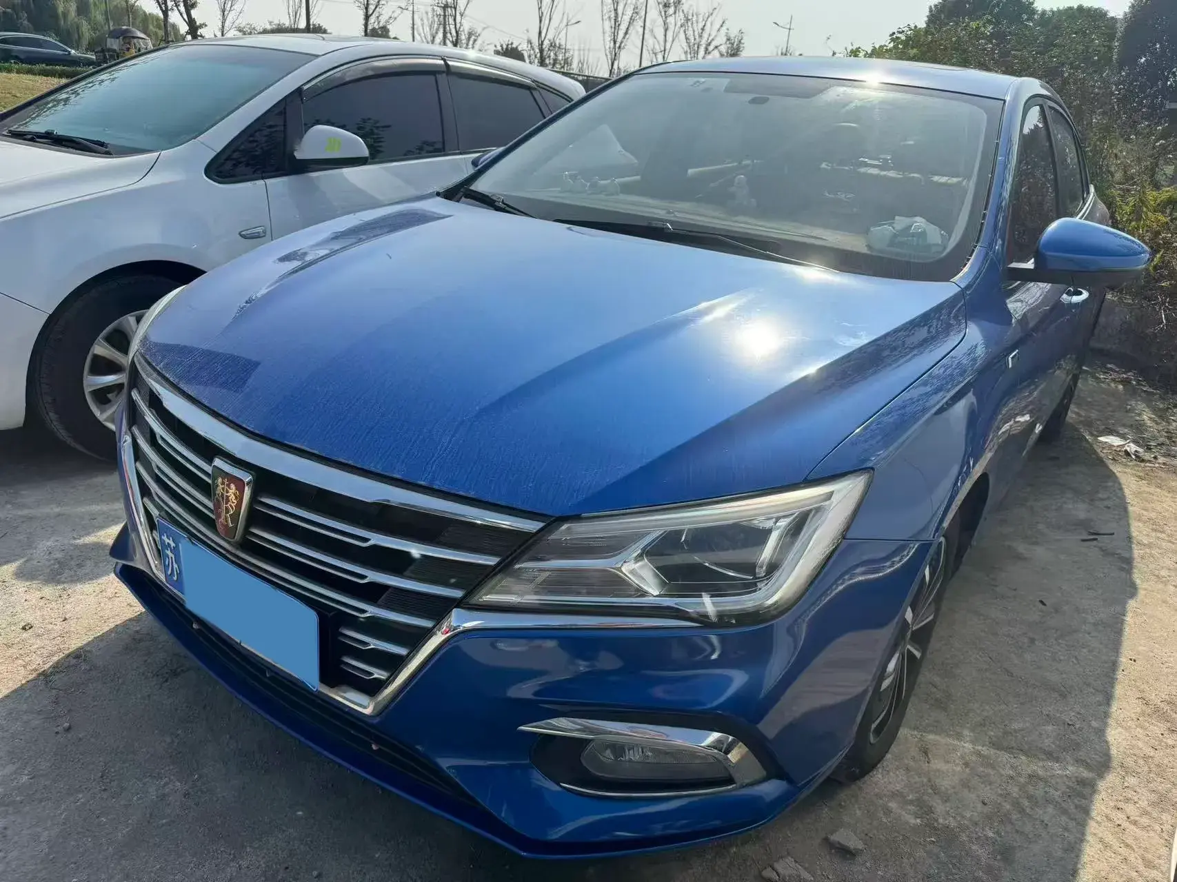 2019 ROEWE I5 view 1