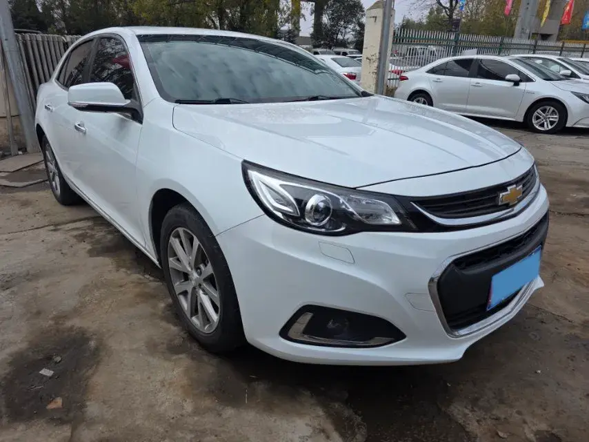 2018 CHEVROLET MALIBU thumbnail 3