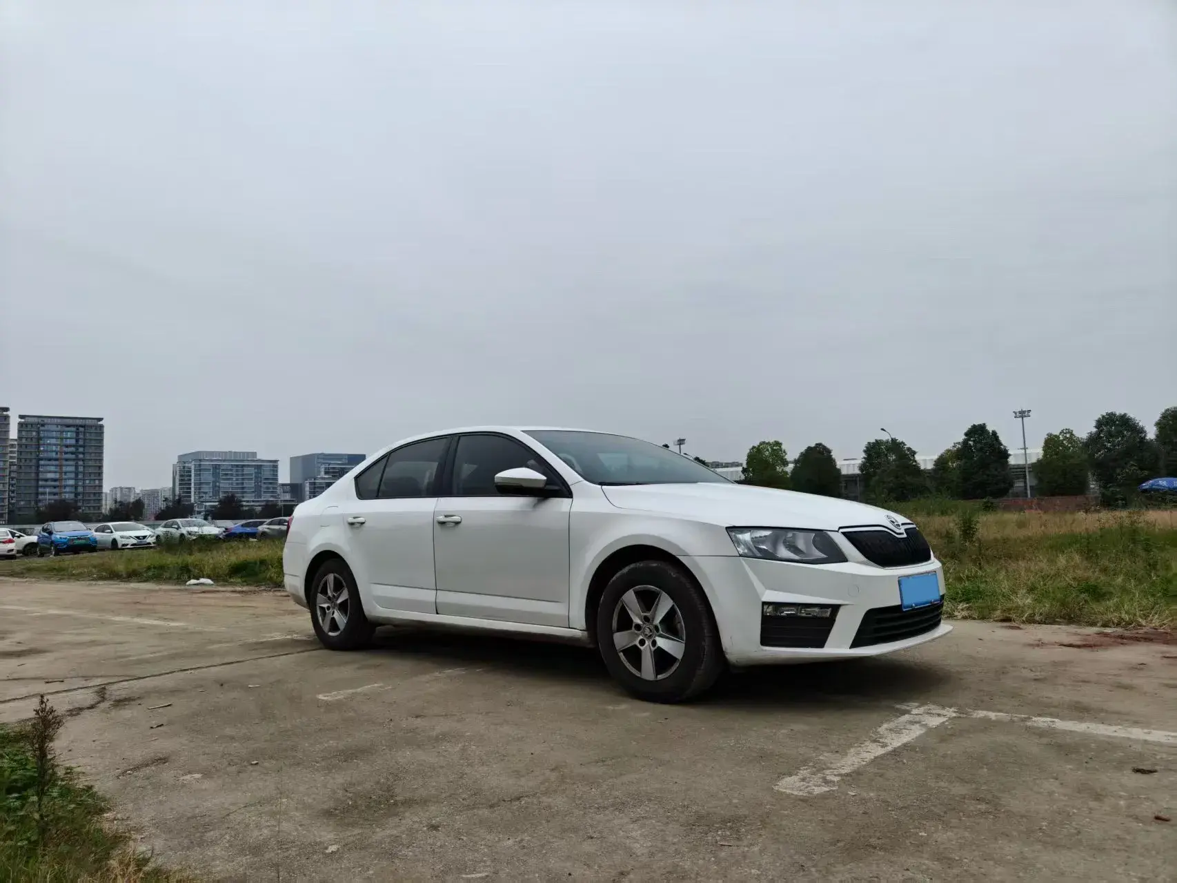2017 SKODA OCTAVIA thumbnail 3