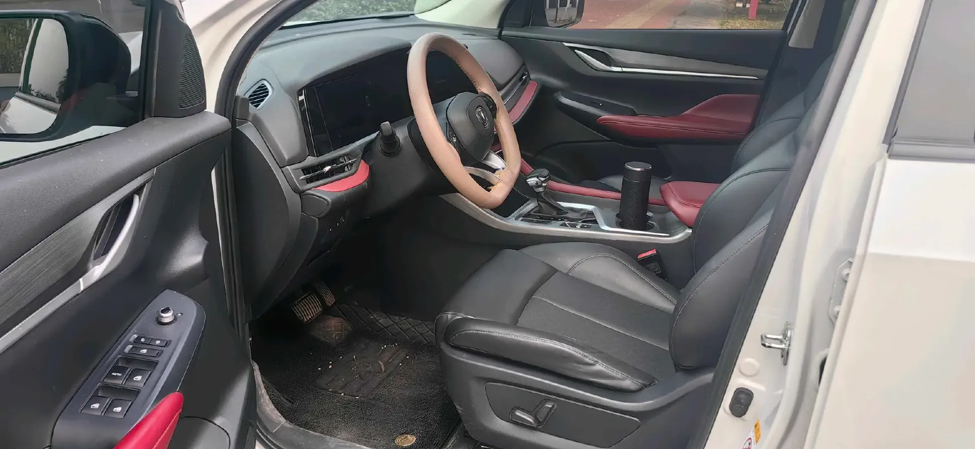 2022 ChangAn Oshan X7 Plus 1.5T 188HP L4 7DCT,autocango,china used car exporter,china ev exporter,chinese used car exporter,chinese used ev exporter