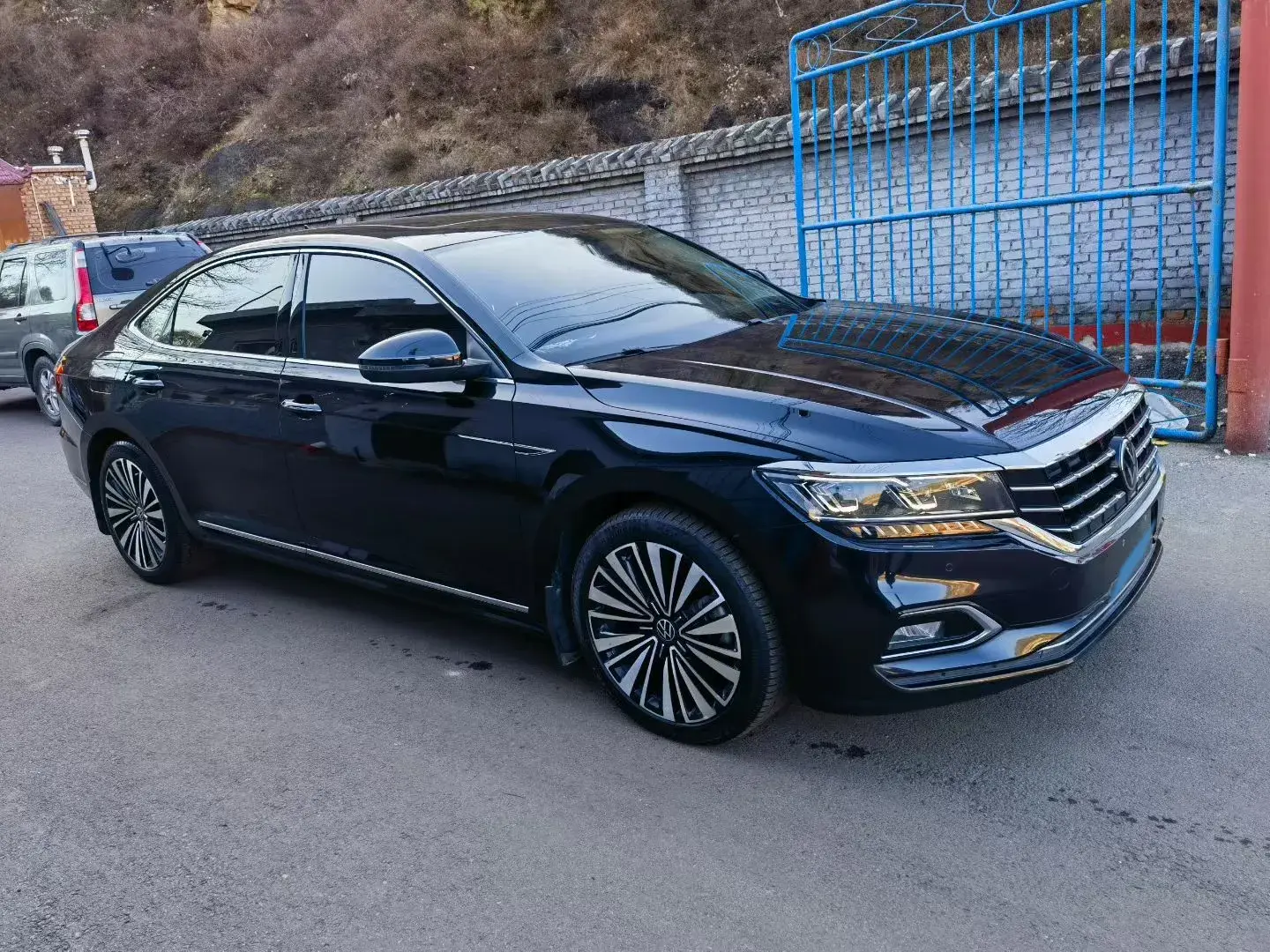 2020 VOLKSWAGEN PASSAT thumbnail 3