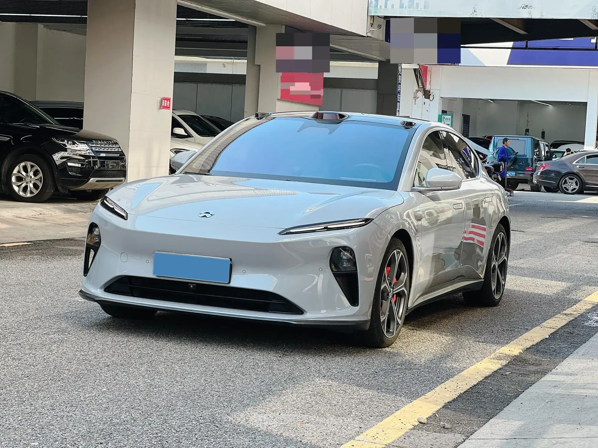 2022 NIO ET5 view 1