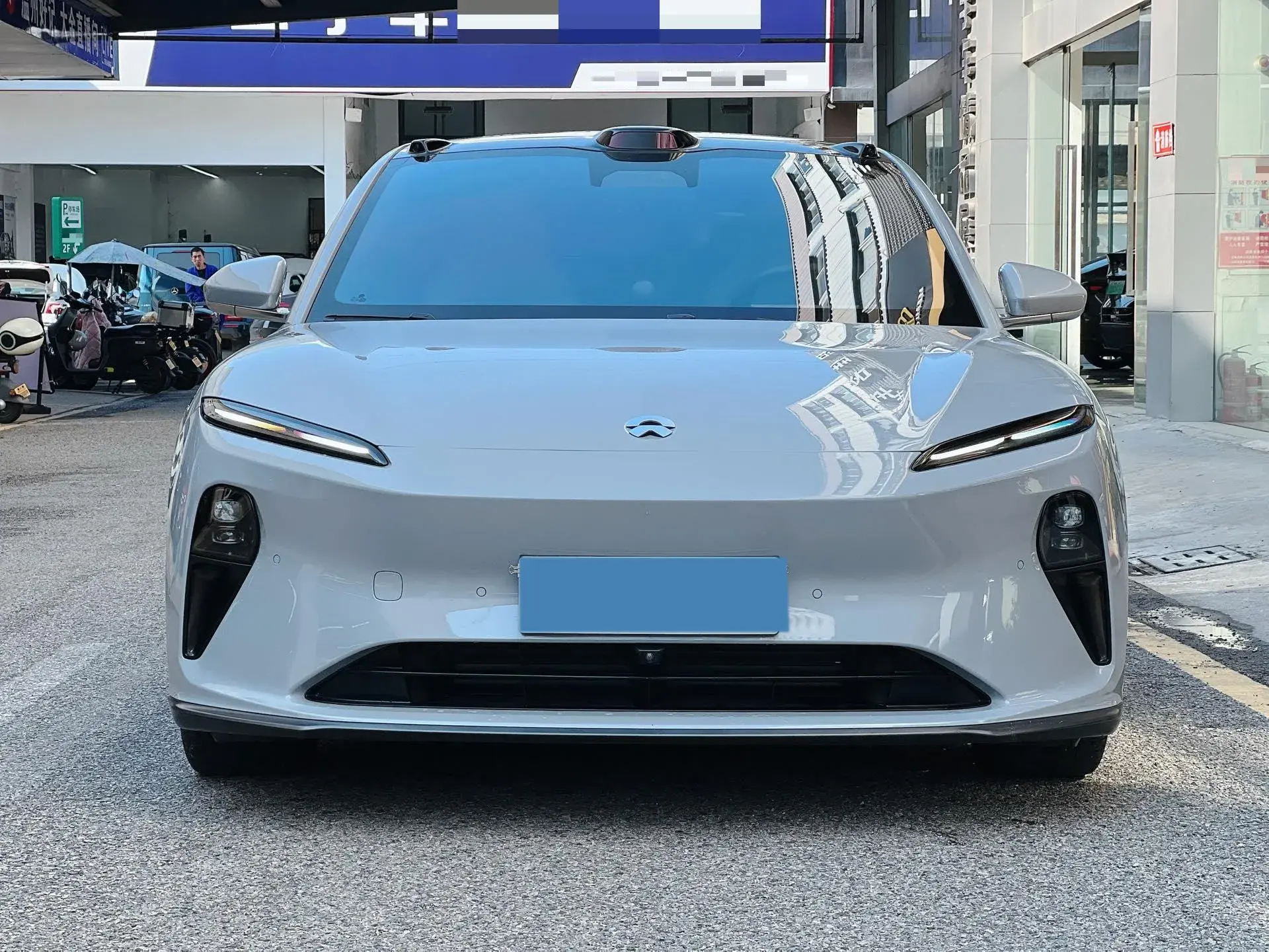 2022 NIO ET5 thumbnail 2