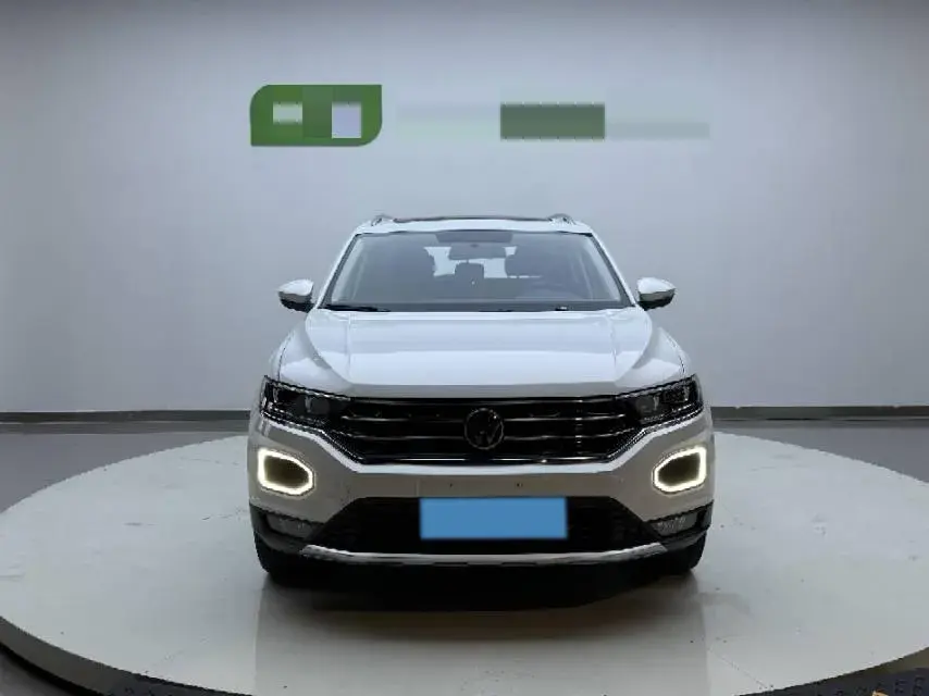 2021 VOLKSWAGEN T-ROC thumbnail 2
