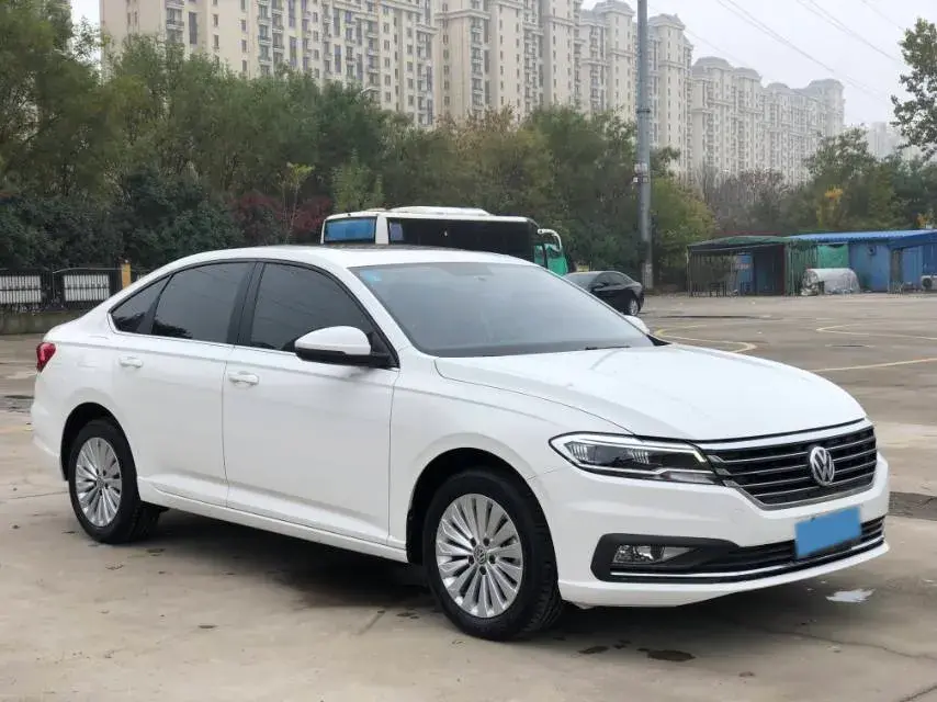 2019 VOLKSWAGEN LAVIDA thumbnail 3