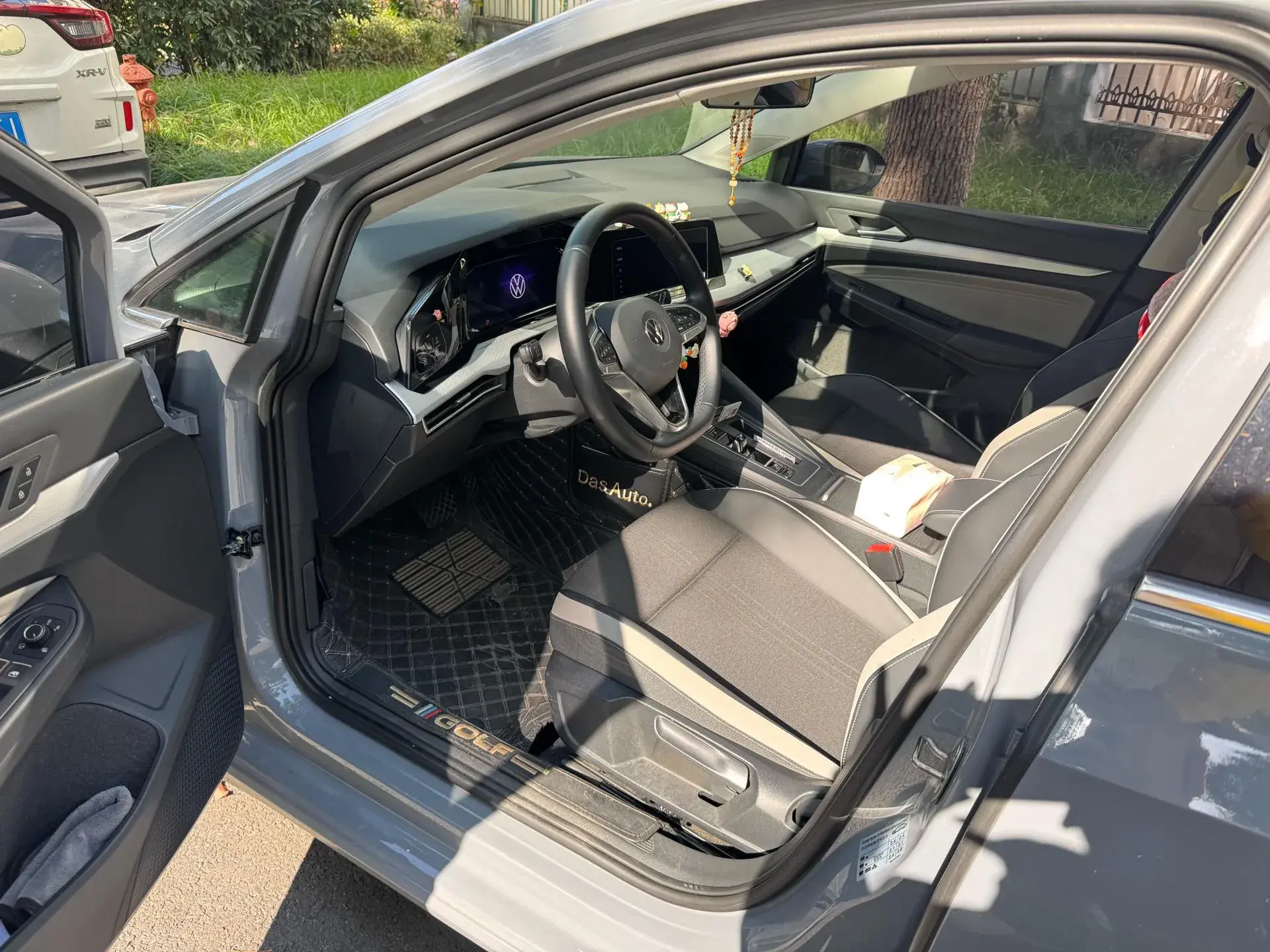 2021 VOLKSWAGEN GOLF thumbnail 4