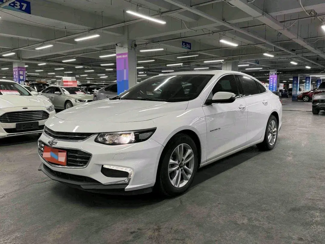 2018 CHEVROLET MALIBU view 1