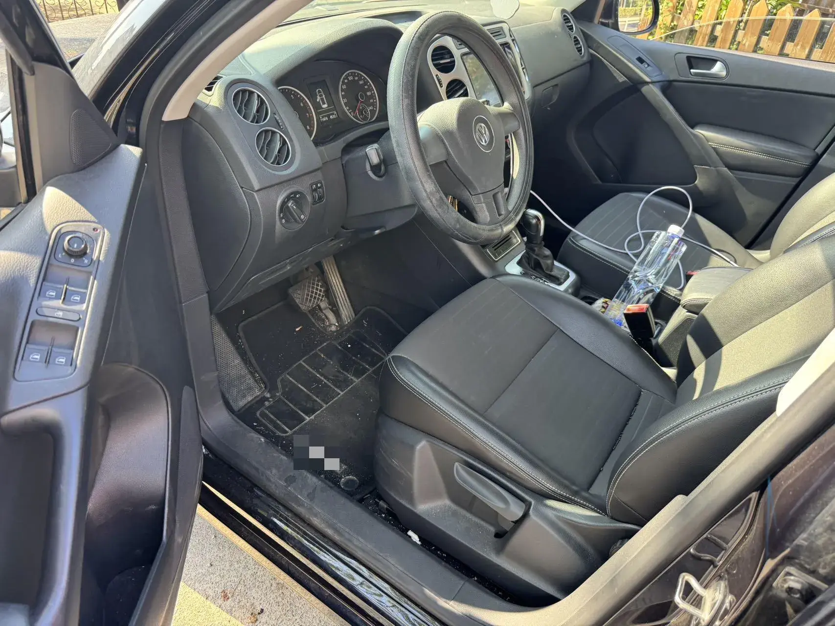 2016 VOLKSWAGEN TIGUAN thumbnail 3