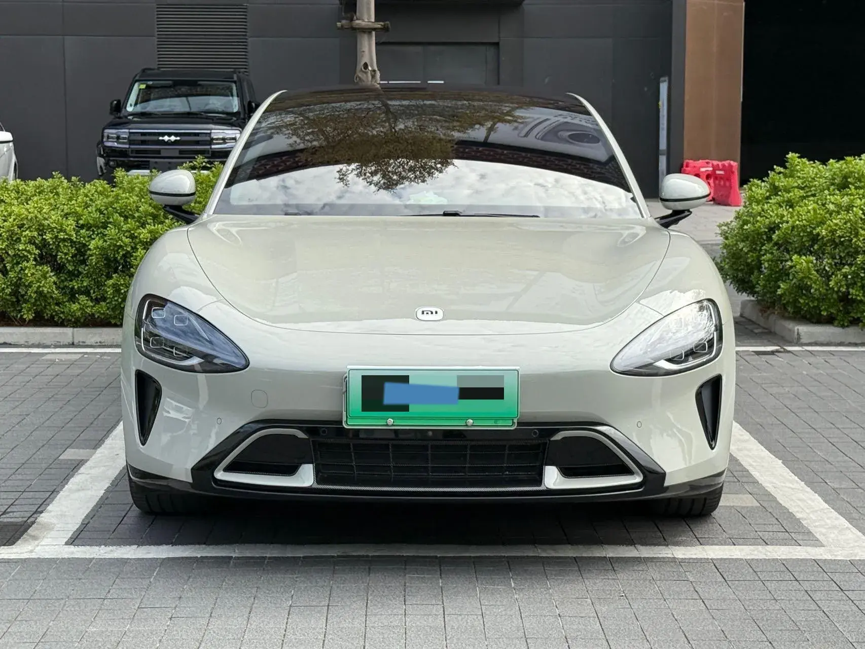 2024 MI SU7 thumbnail 2