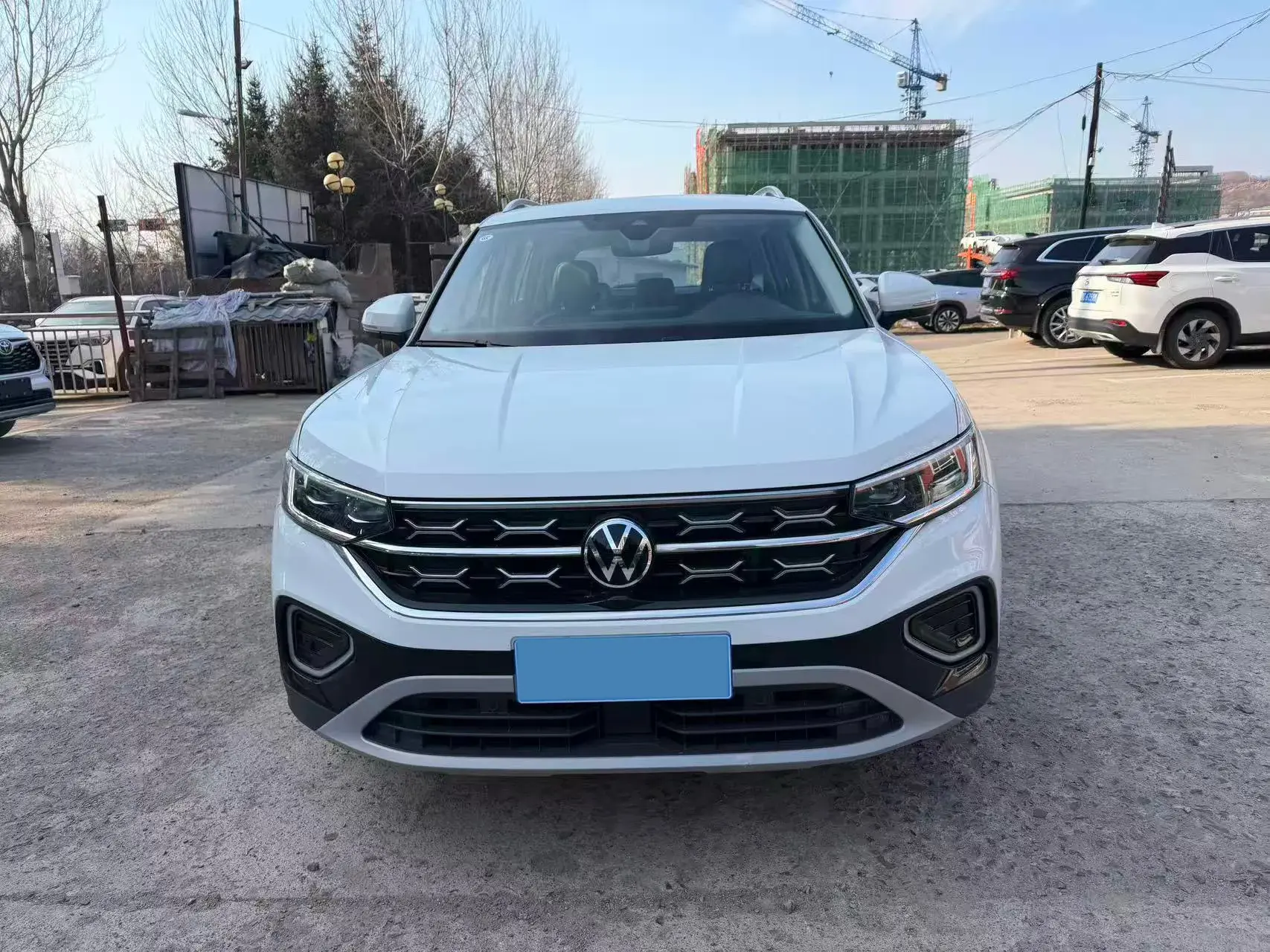 2023 VOLKSWAGEN TAYRON thumbnail 3